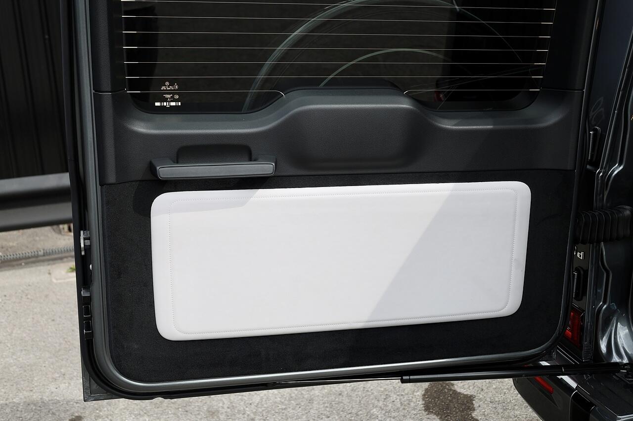 Mercedes-Benz G Class view 29