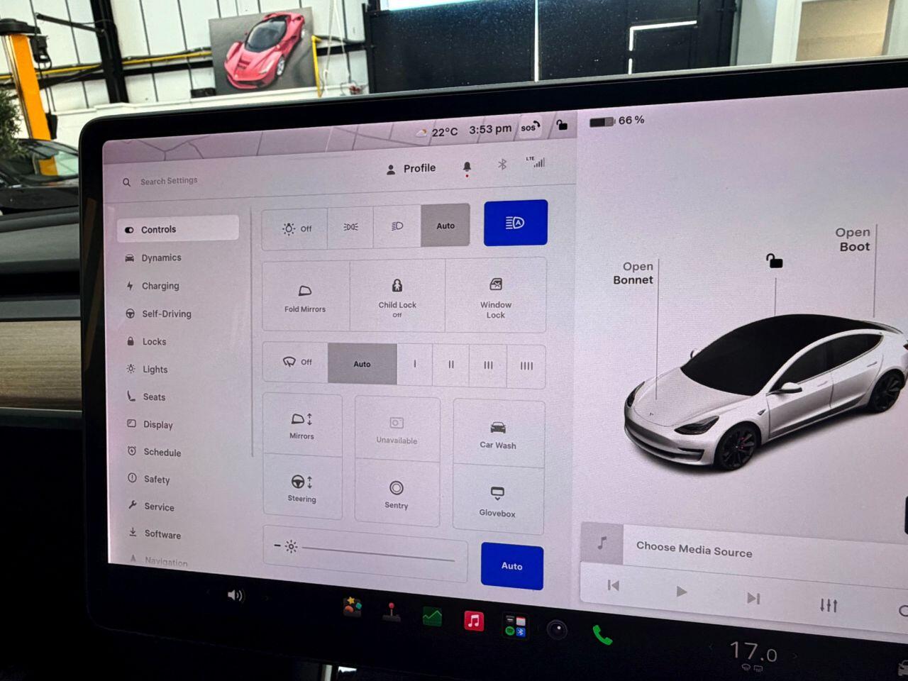 Tesla Model 3 view 16