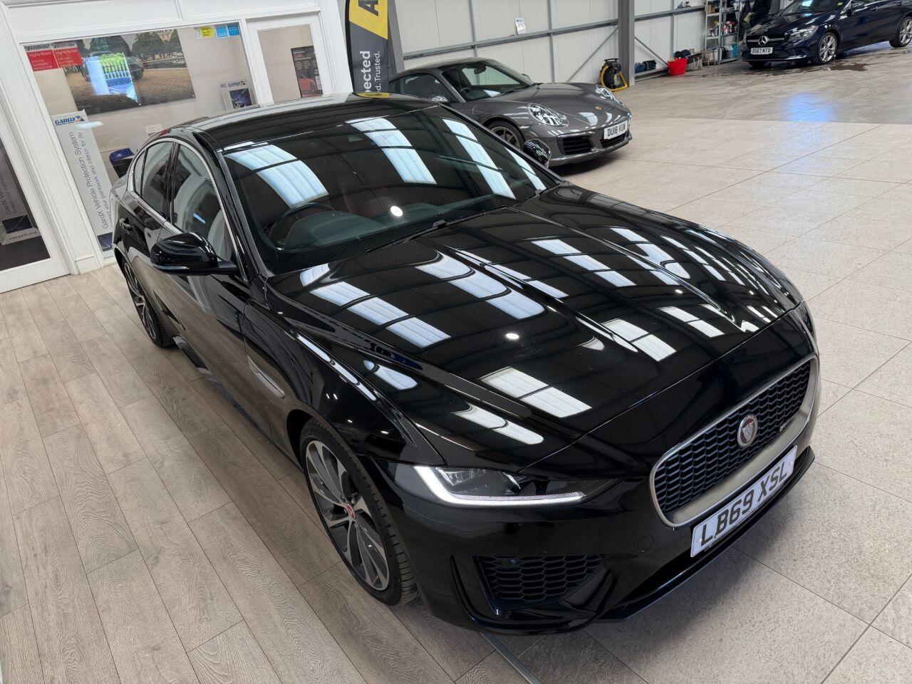 Jaguar Xe view 7
