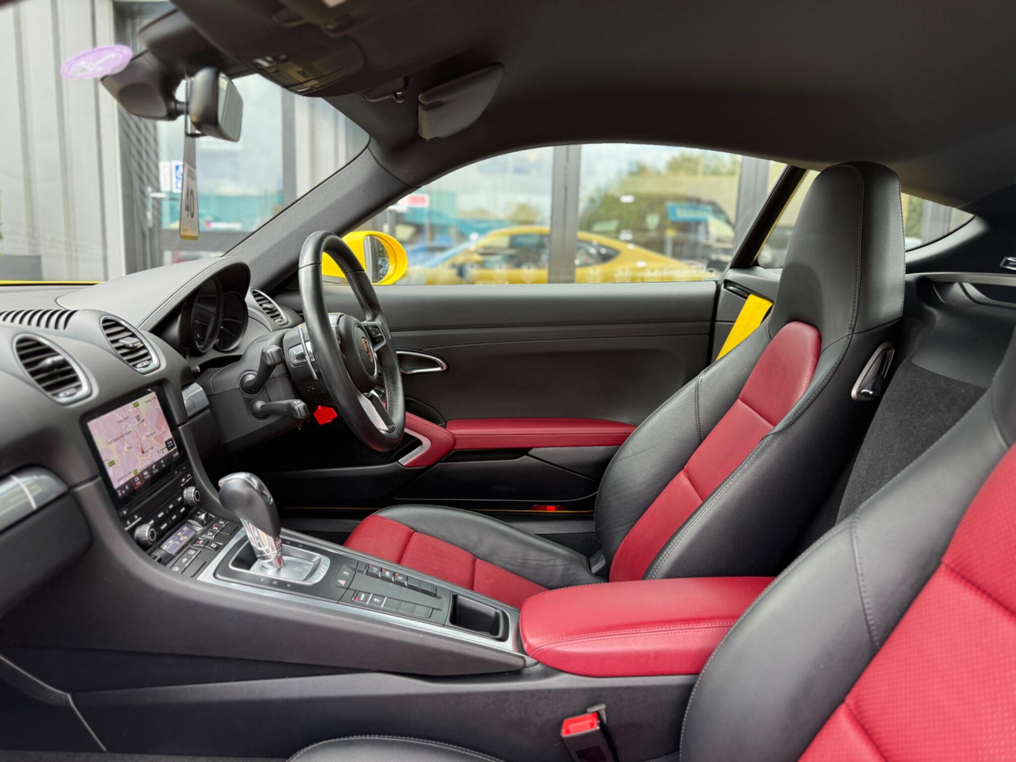 Porsche 718 Cayman view 30