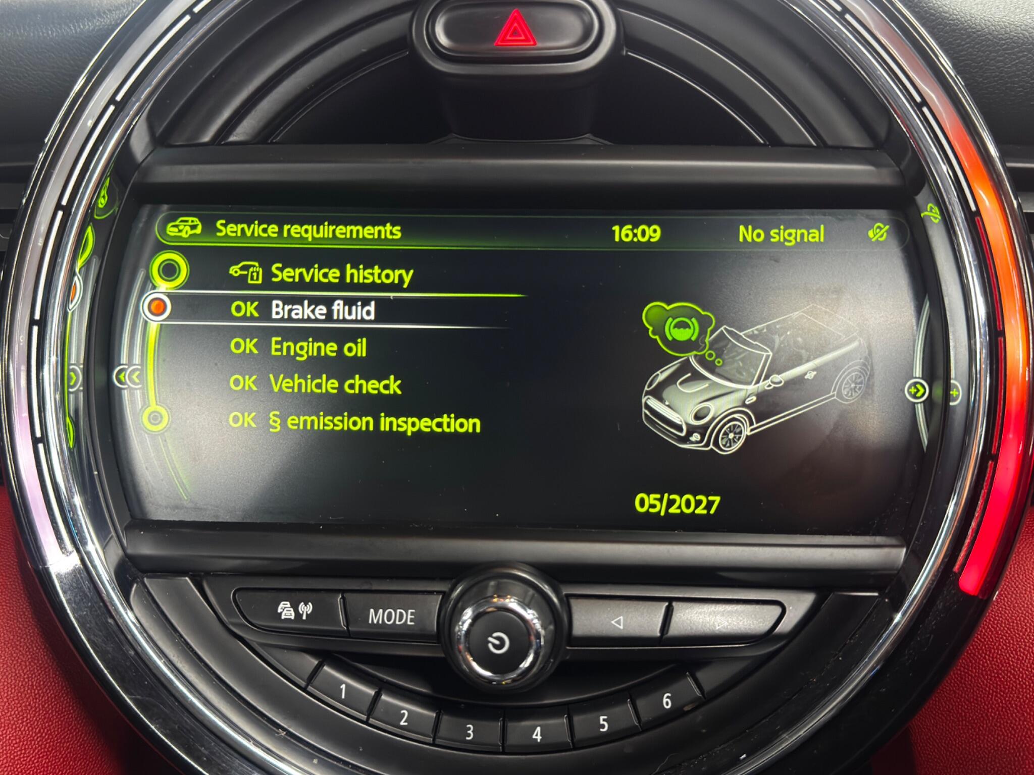 Mini Convertible view 33