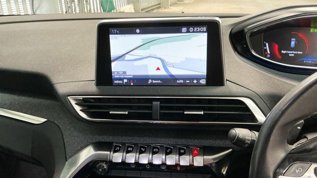 Peugeot 3008 view 10