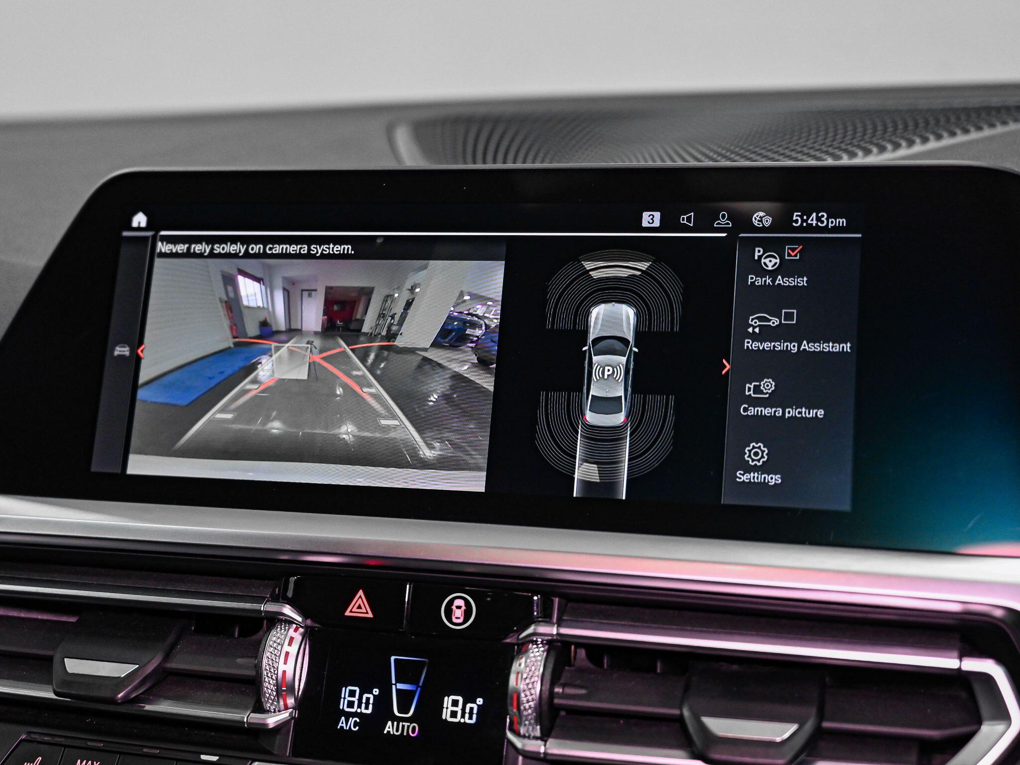 BMW 3 Series view 14