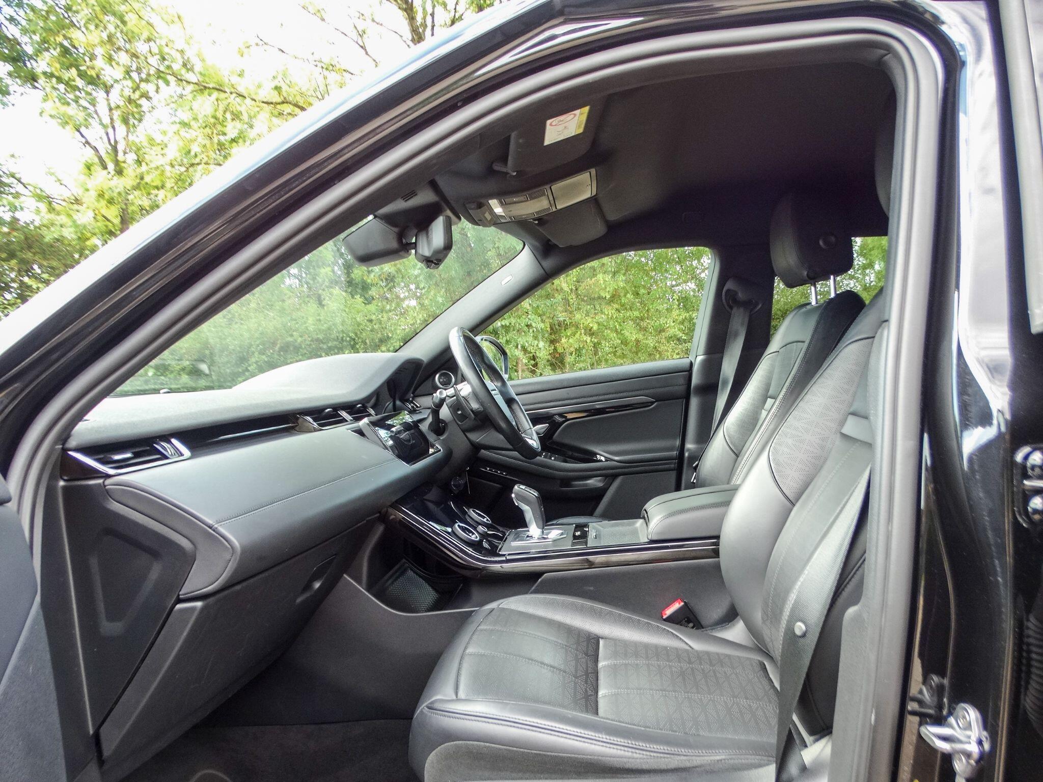 Land Rover Range Rover Evoque view 3