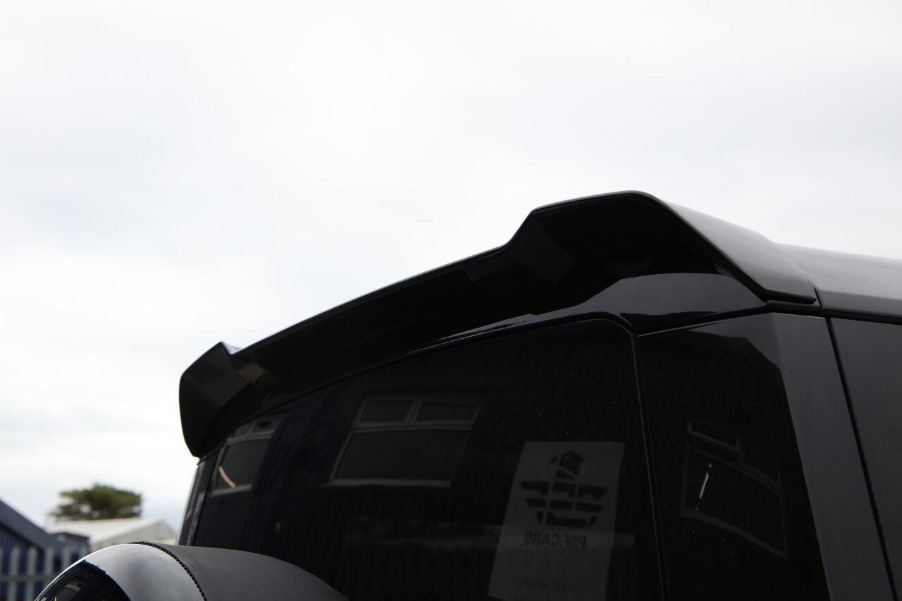 Land Rover Defender view 21