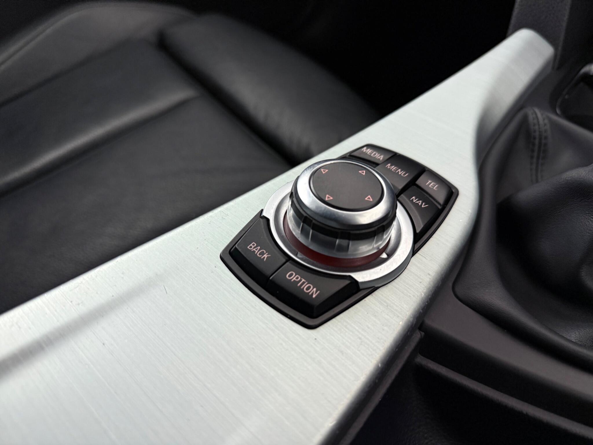 BMW 3 Series view 20