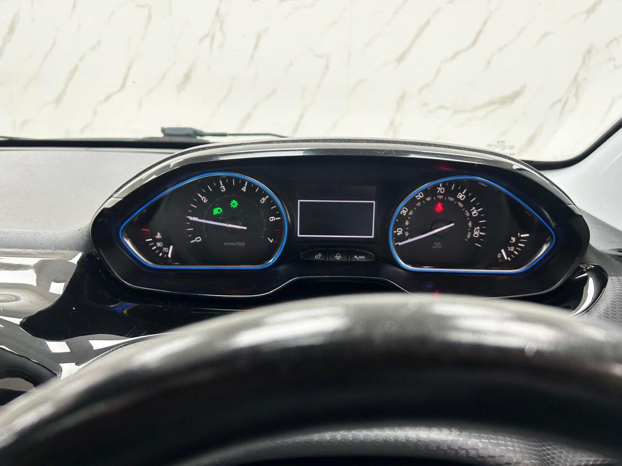 Peugeot 2008 view 18