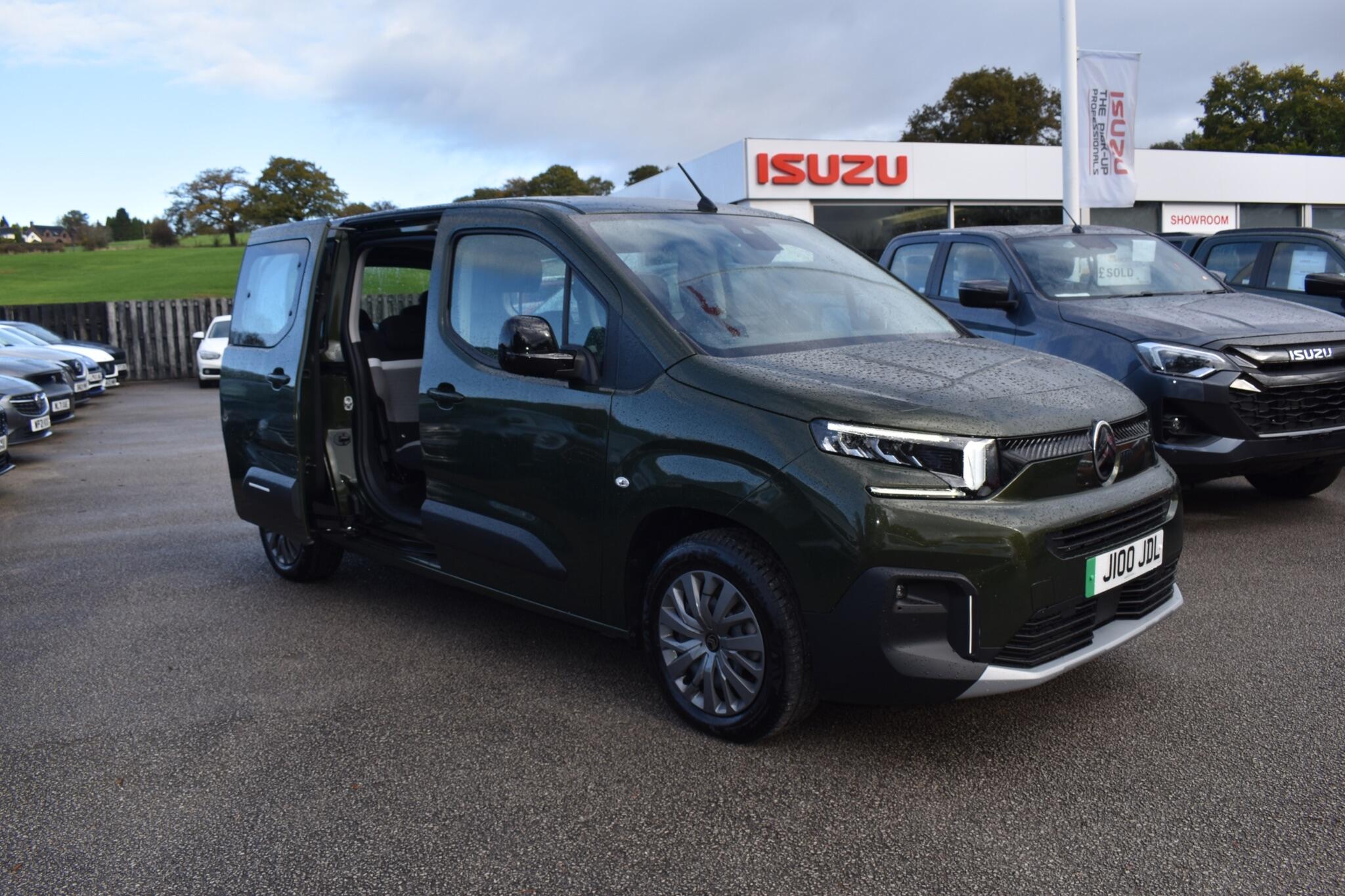e-Berlingo - 52kWh PLUS XL Auto 5dr (7.4kW Charger) - Image 22