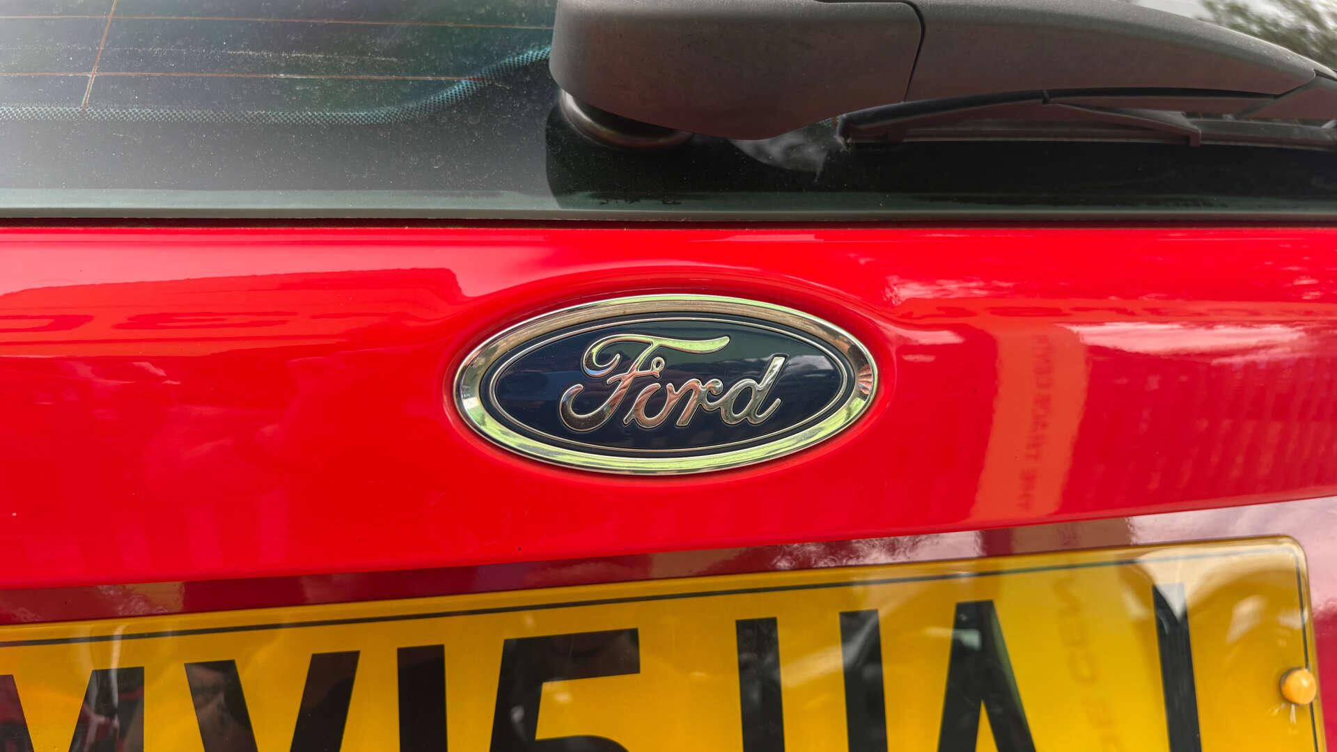 Ford Focus view 36