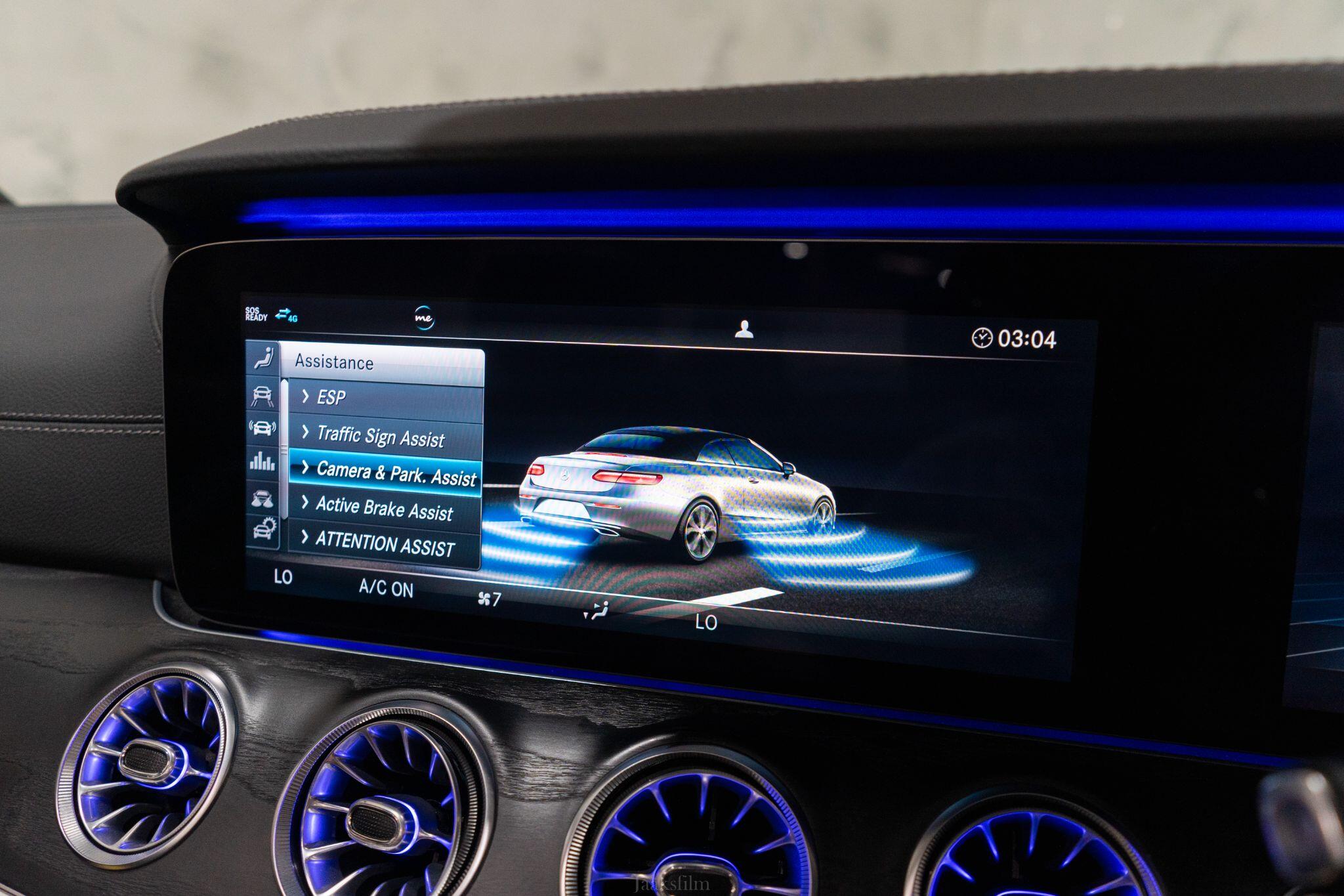 Mercedes-Benz E-Class view 22