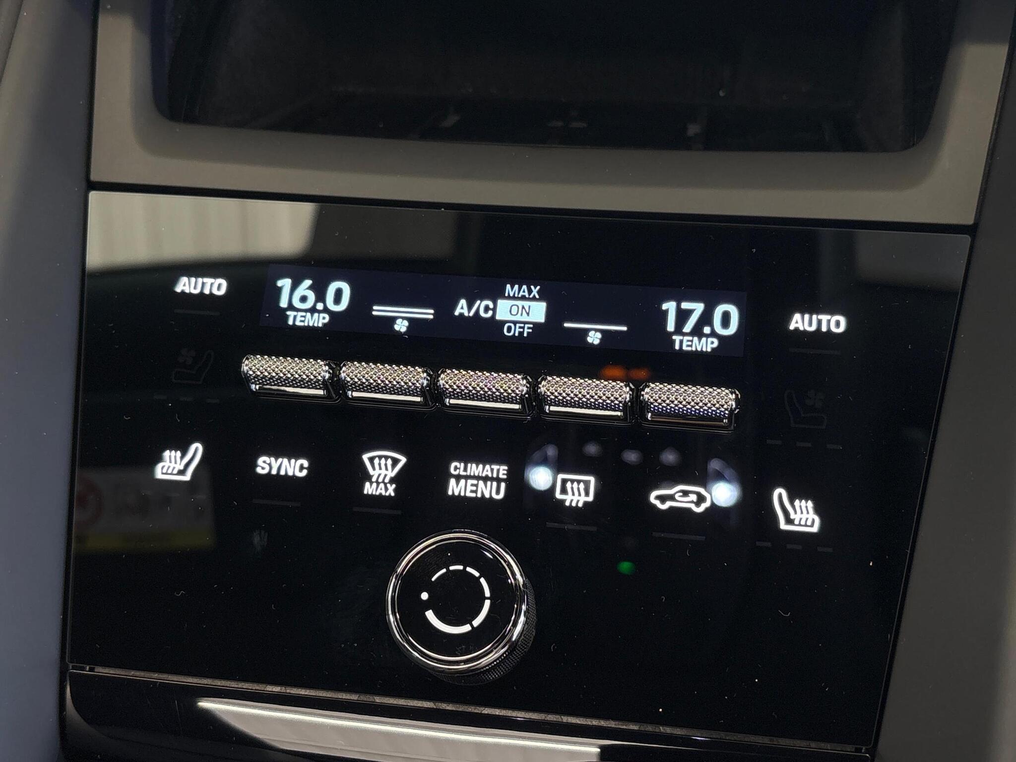 Porsche Macan view 37