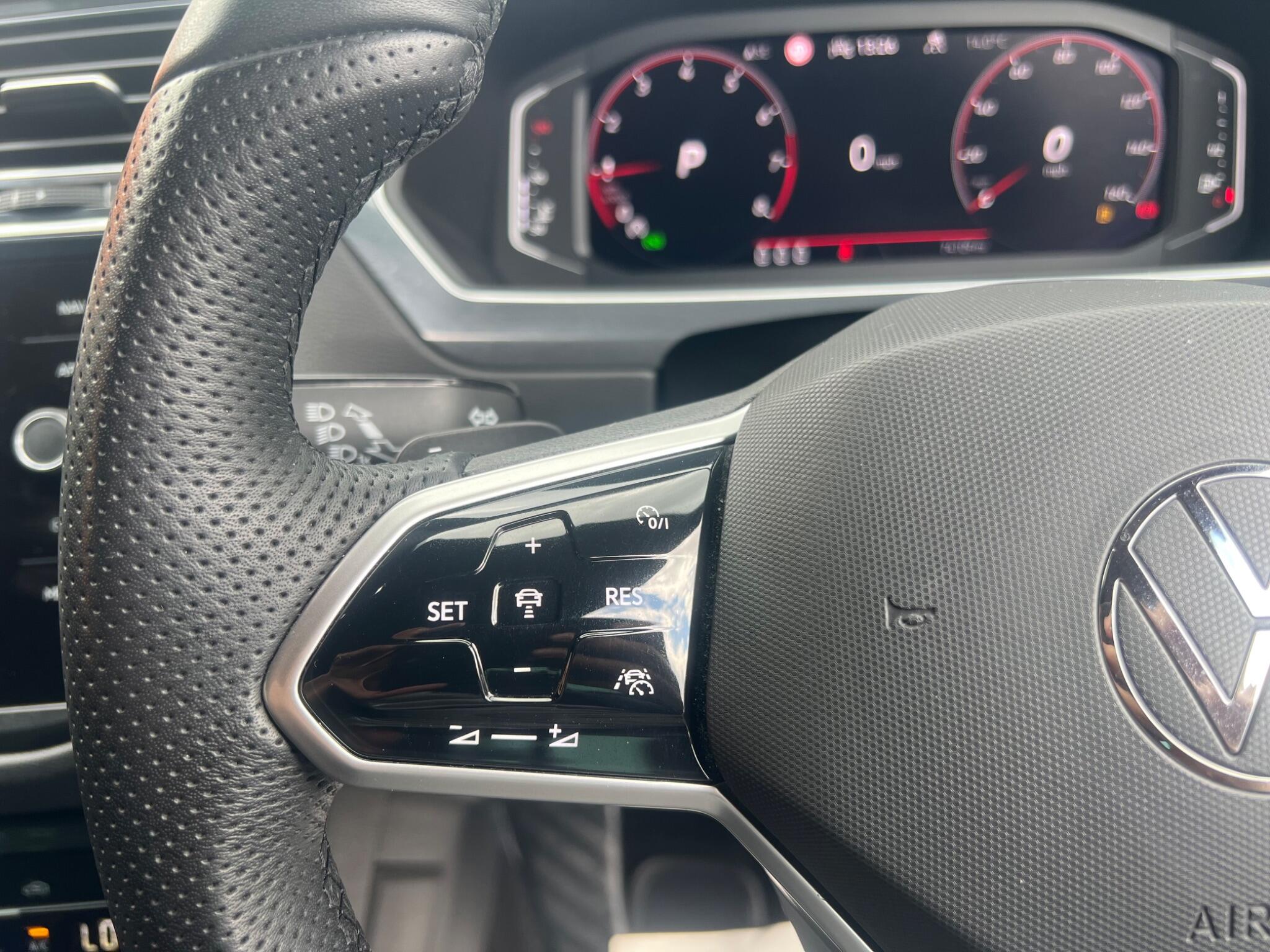 Volkswagen Tiguan view 26