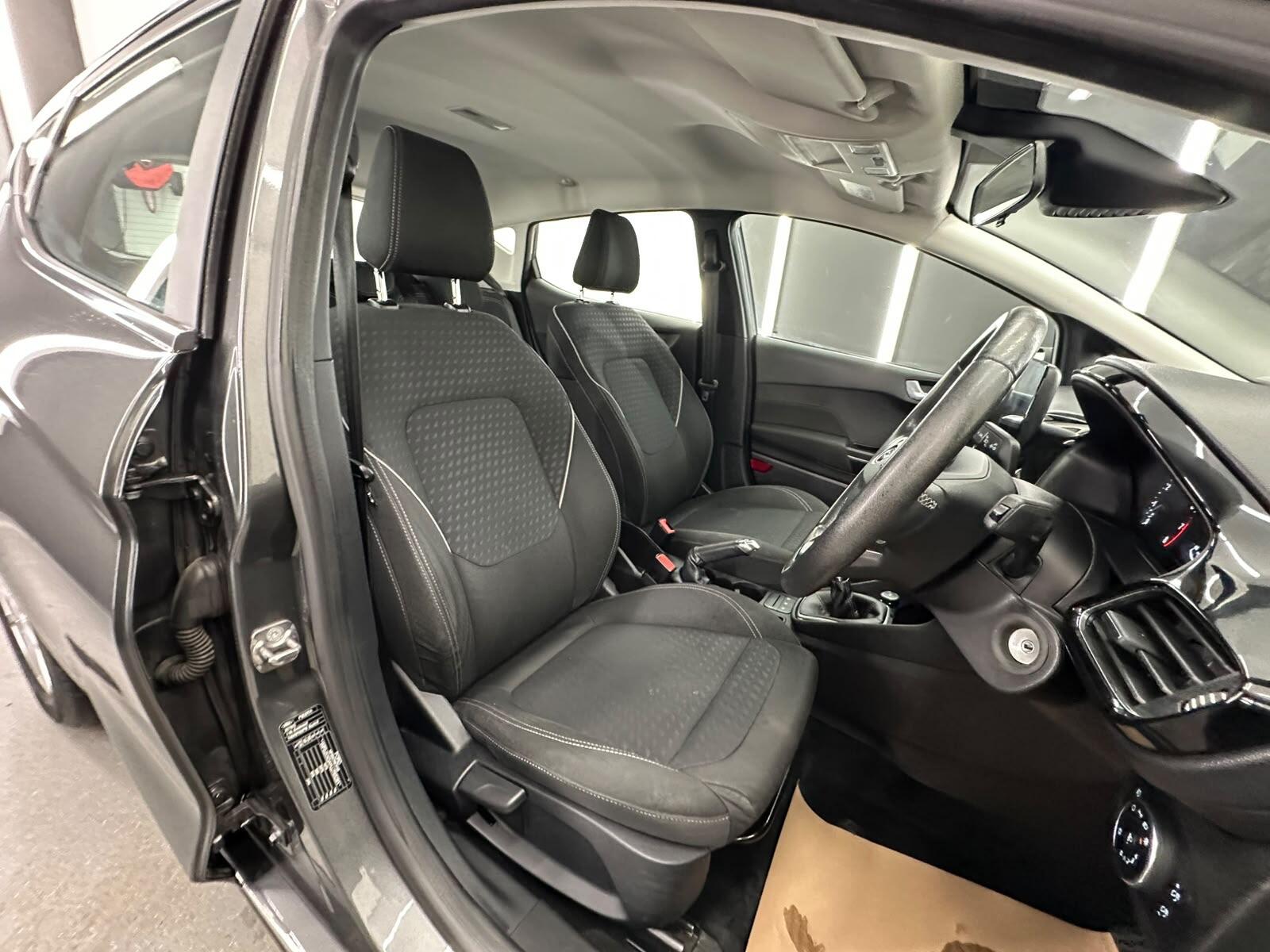 Ford Fiesta view 24
