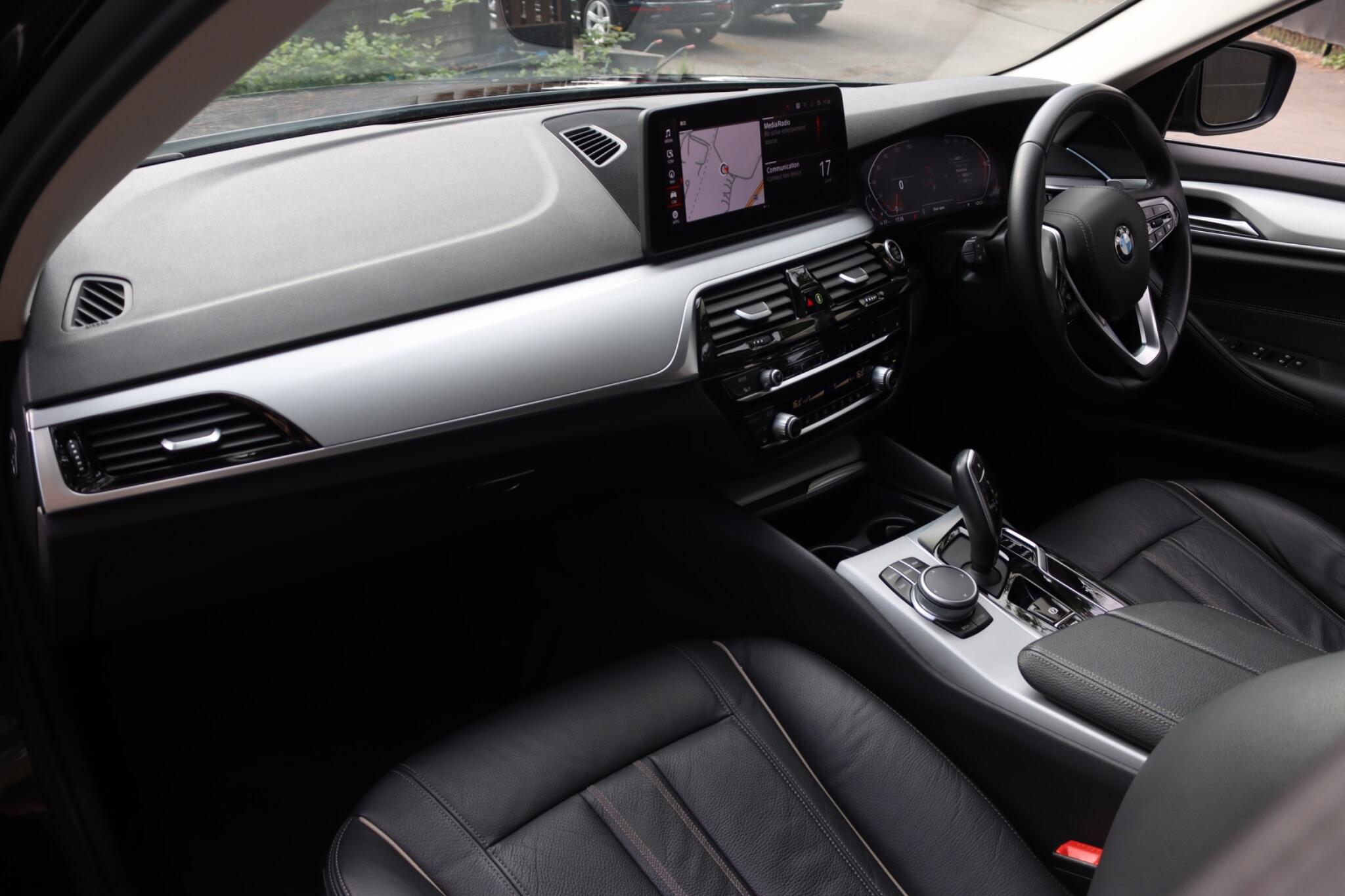 BMW 5 Series view 5