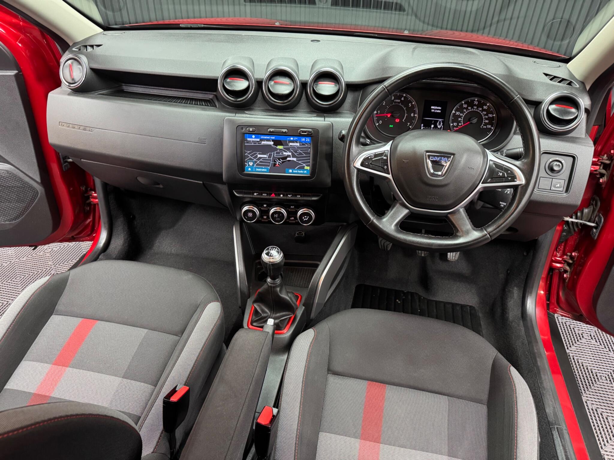 Dacia Duster view 4