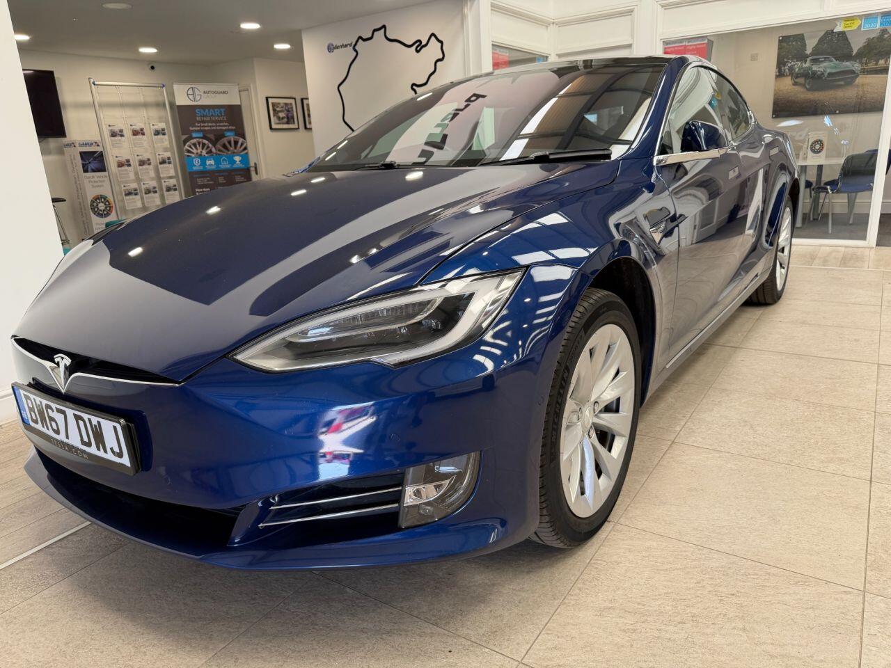 Tesla Model S view 11