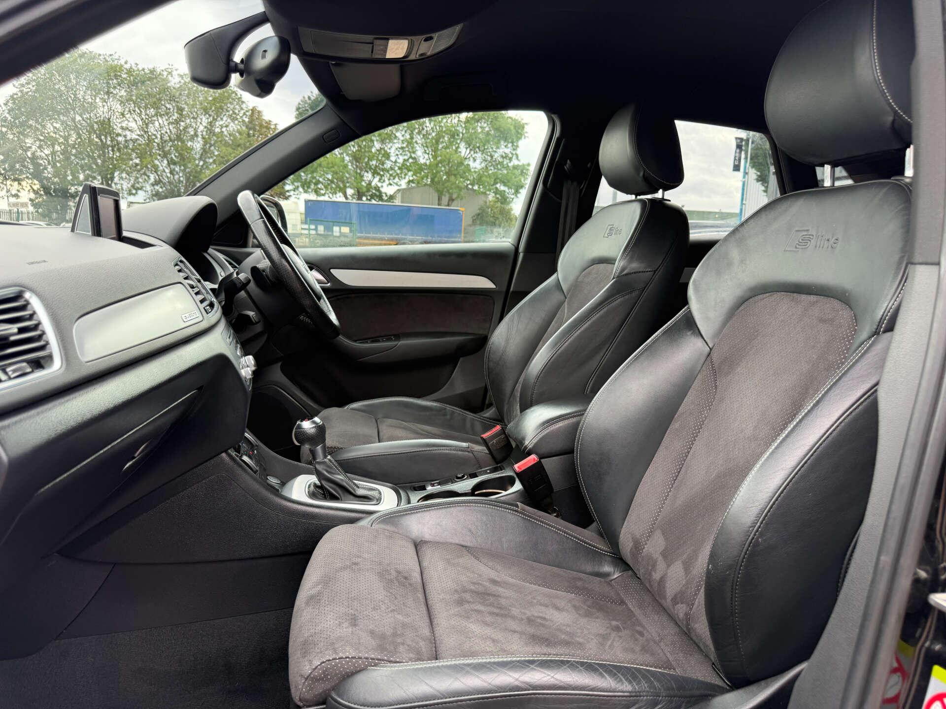Audi Q3 view 74