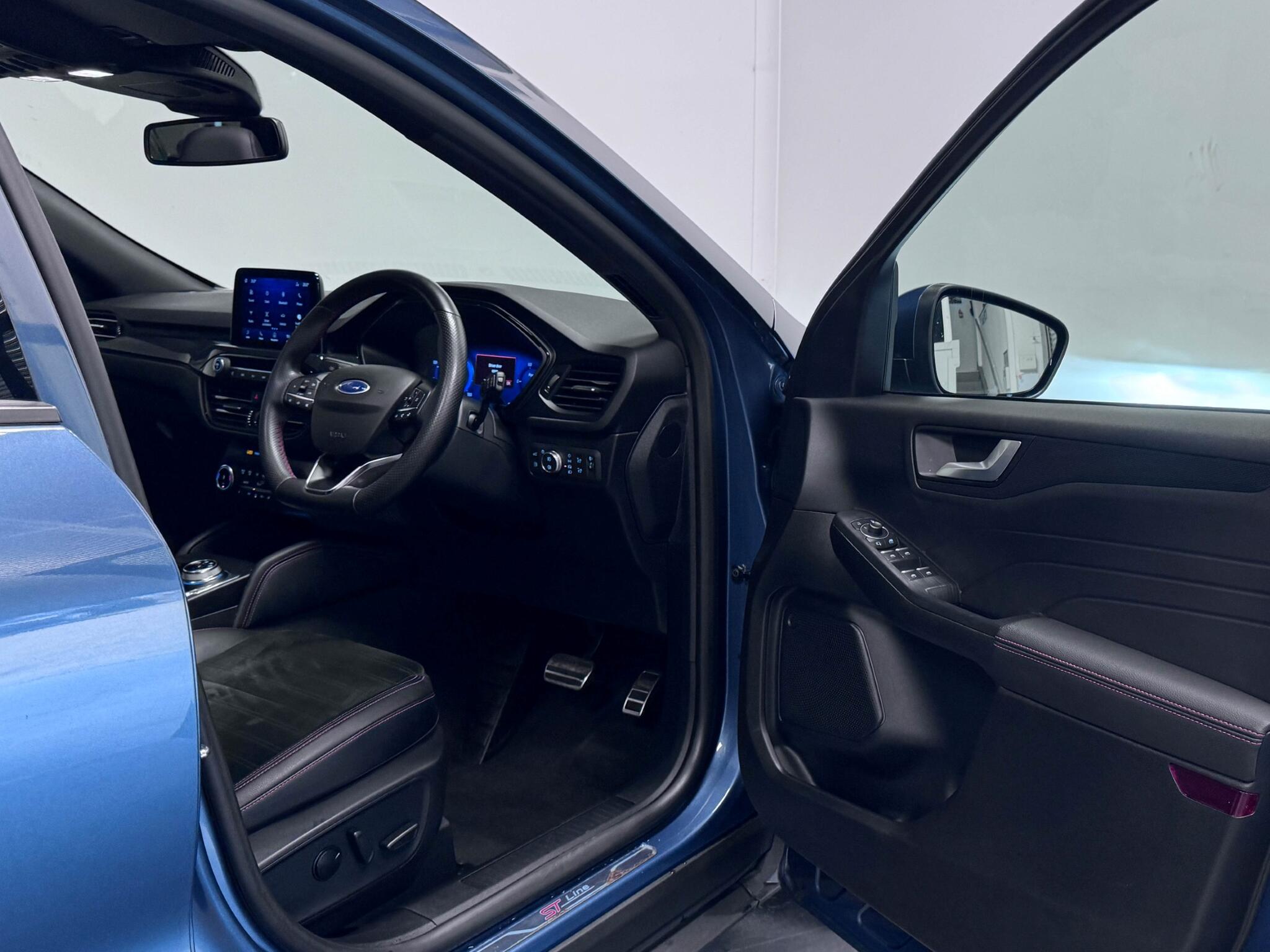 Ford Kuga view 32