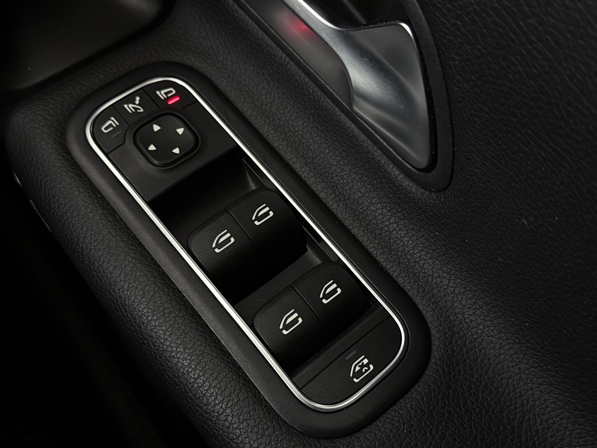 Mercedes-Benz A-Class view 24