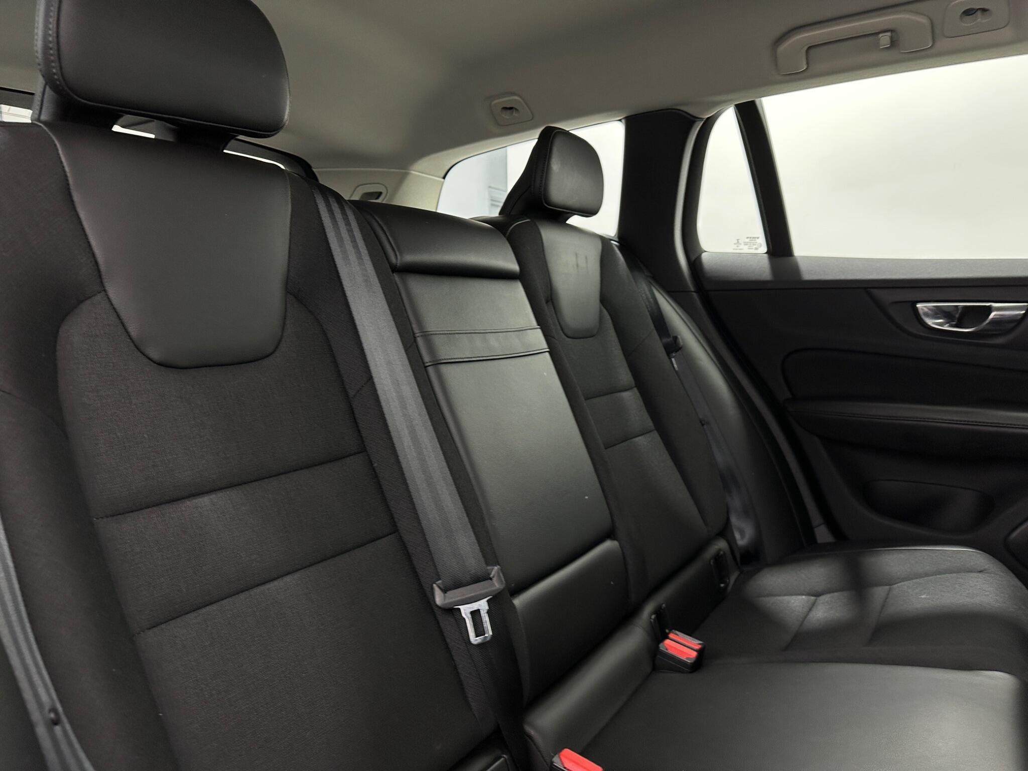 Volvo V60 view 40