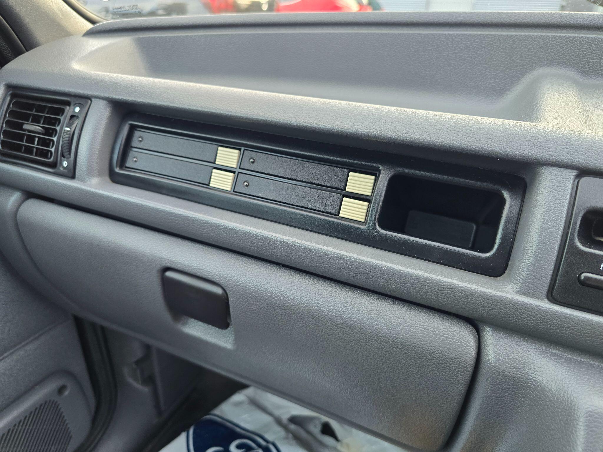 Ford Fiesta view 13