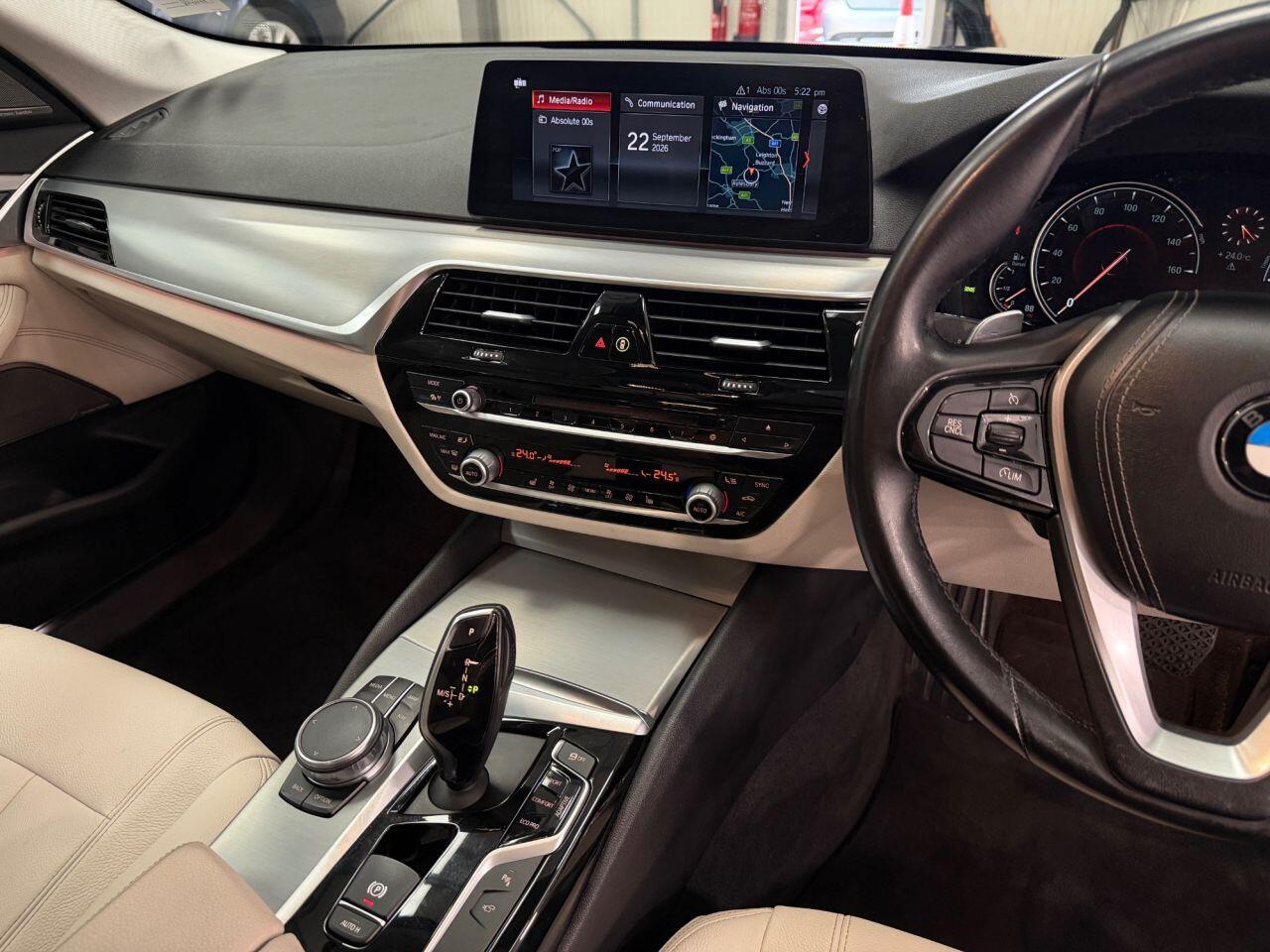BMW 5 Series view 13