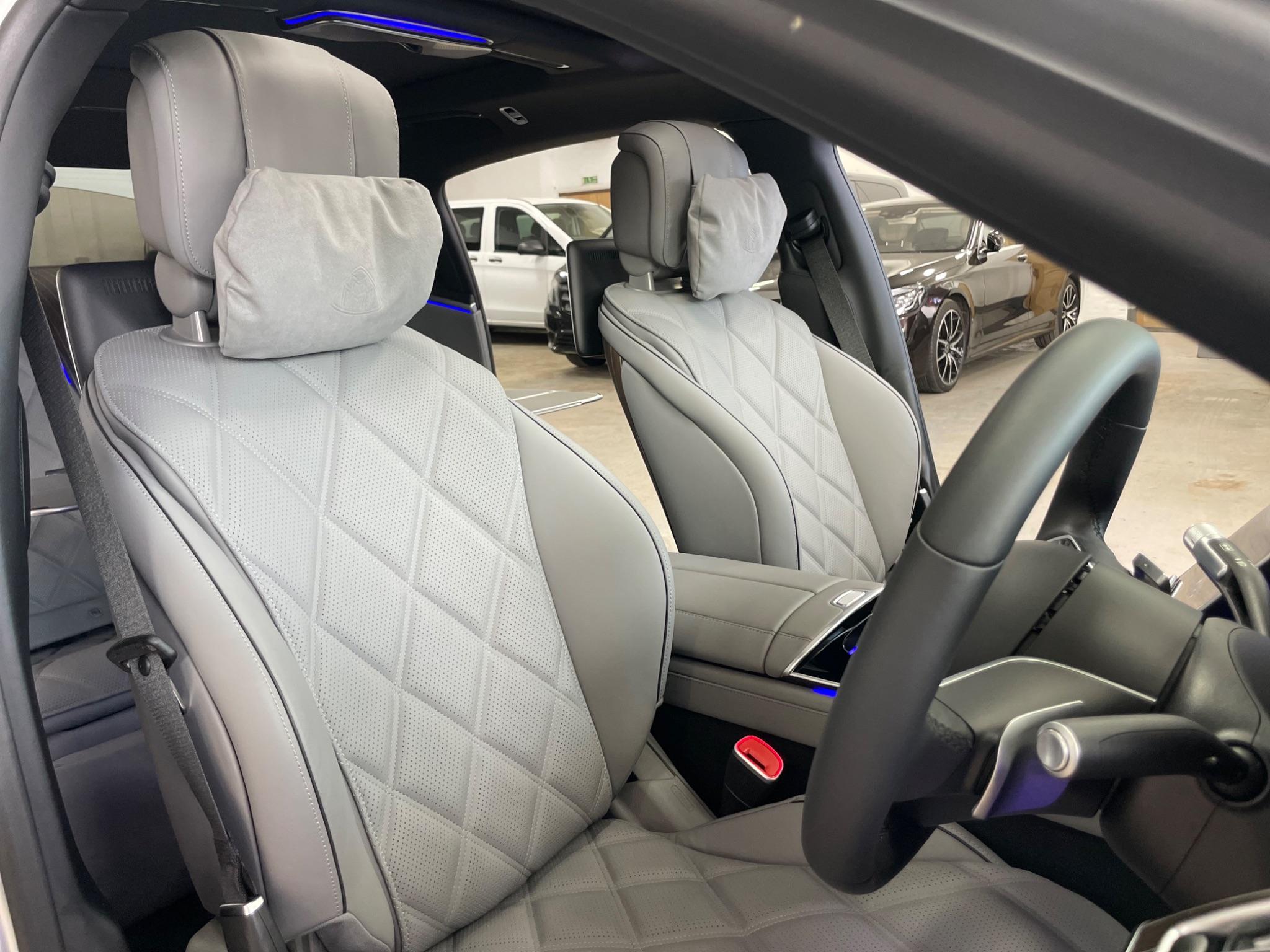 Mercedes-Benz S-Class view 18