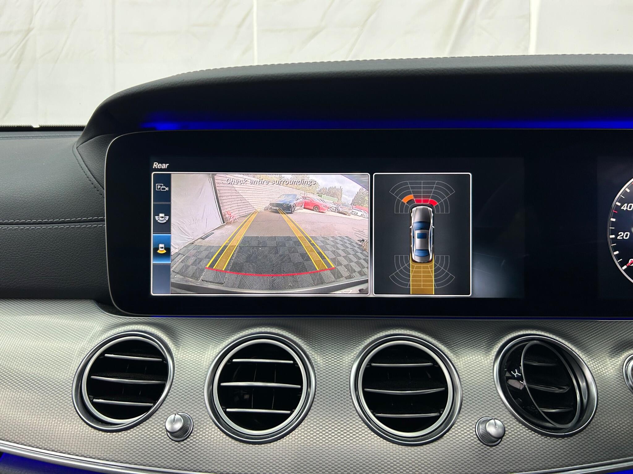 Mercedes-Benz E-Class view 35