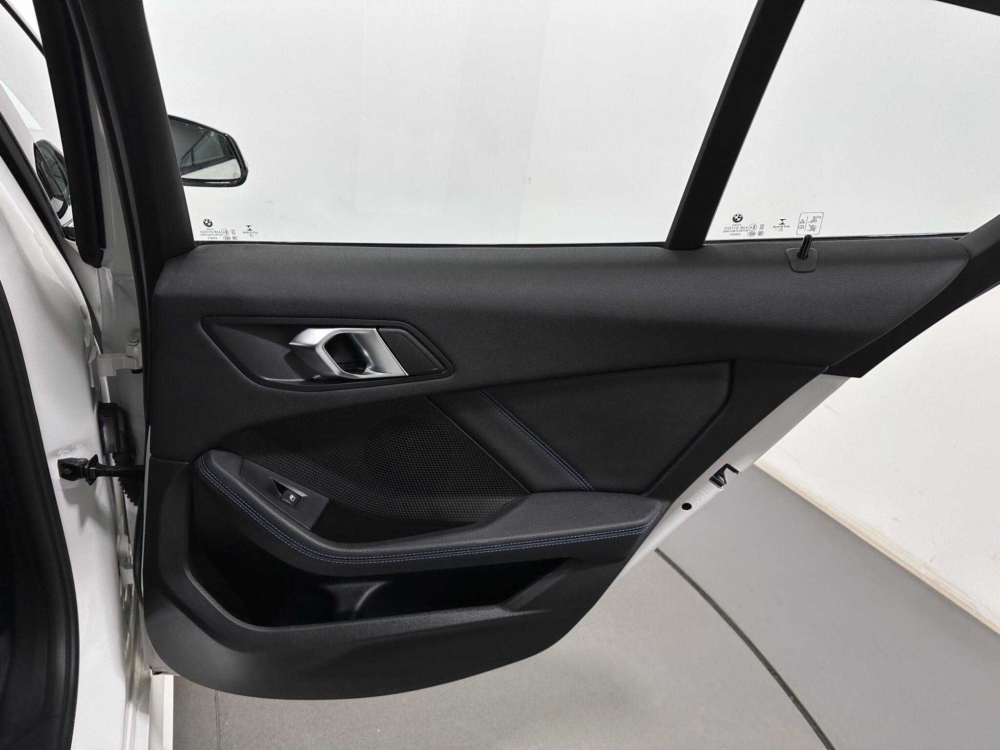 BMW 1 Series view 43