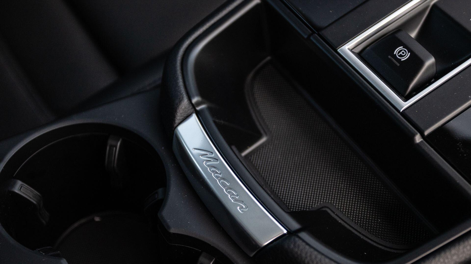 Porsche Macan view 35