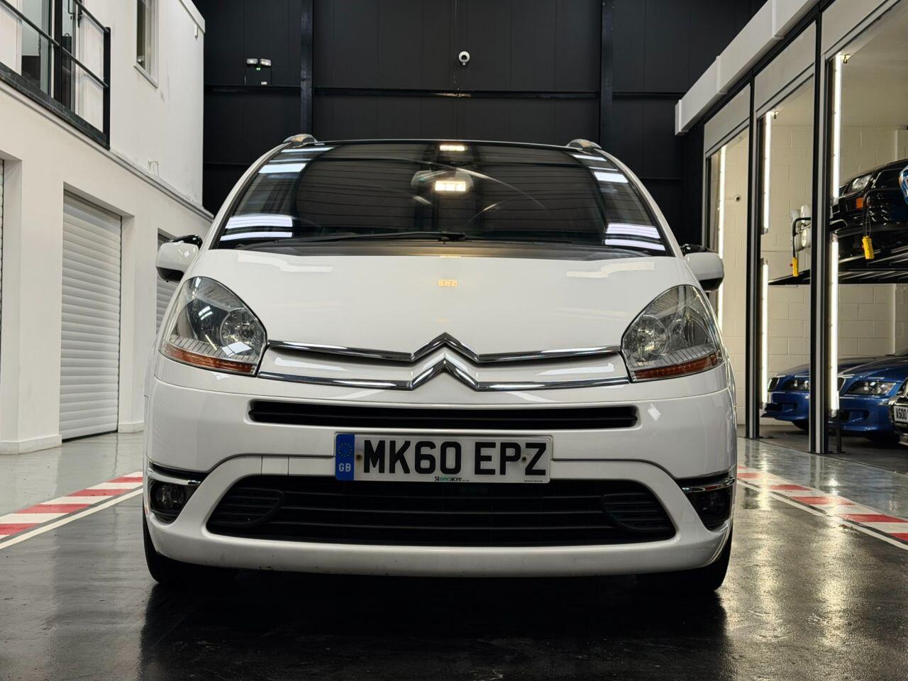Citroen Grand C4 Picasso view 3
