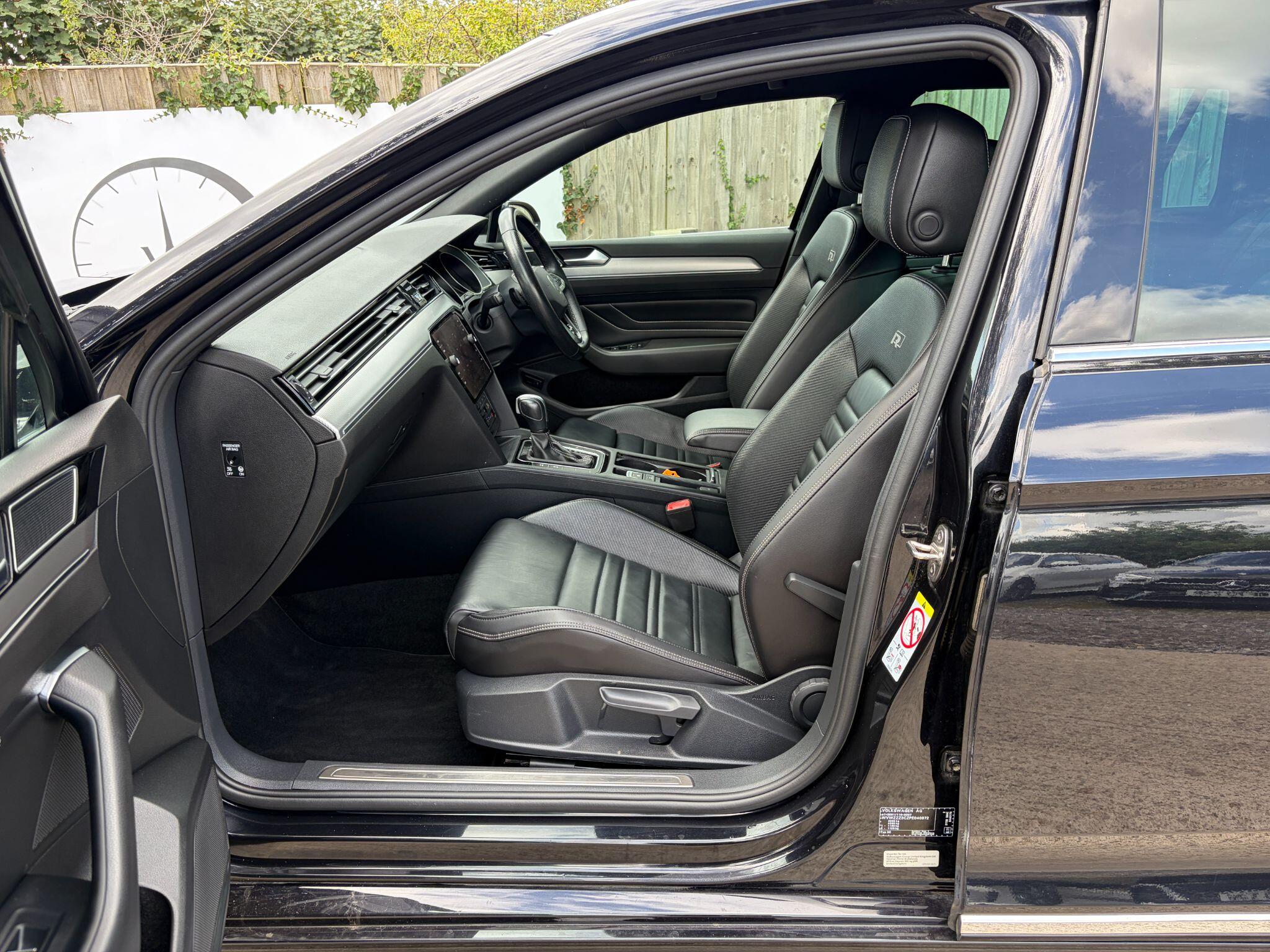 Volkswagen Passat view 12