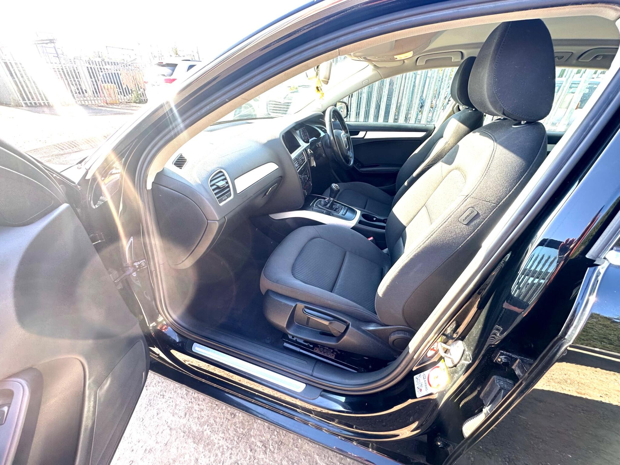Audi A4 Avant view 43