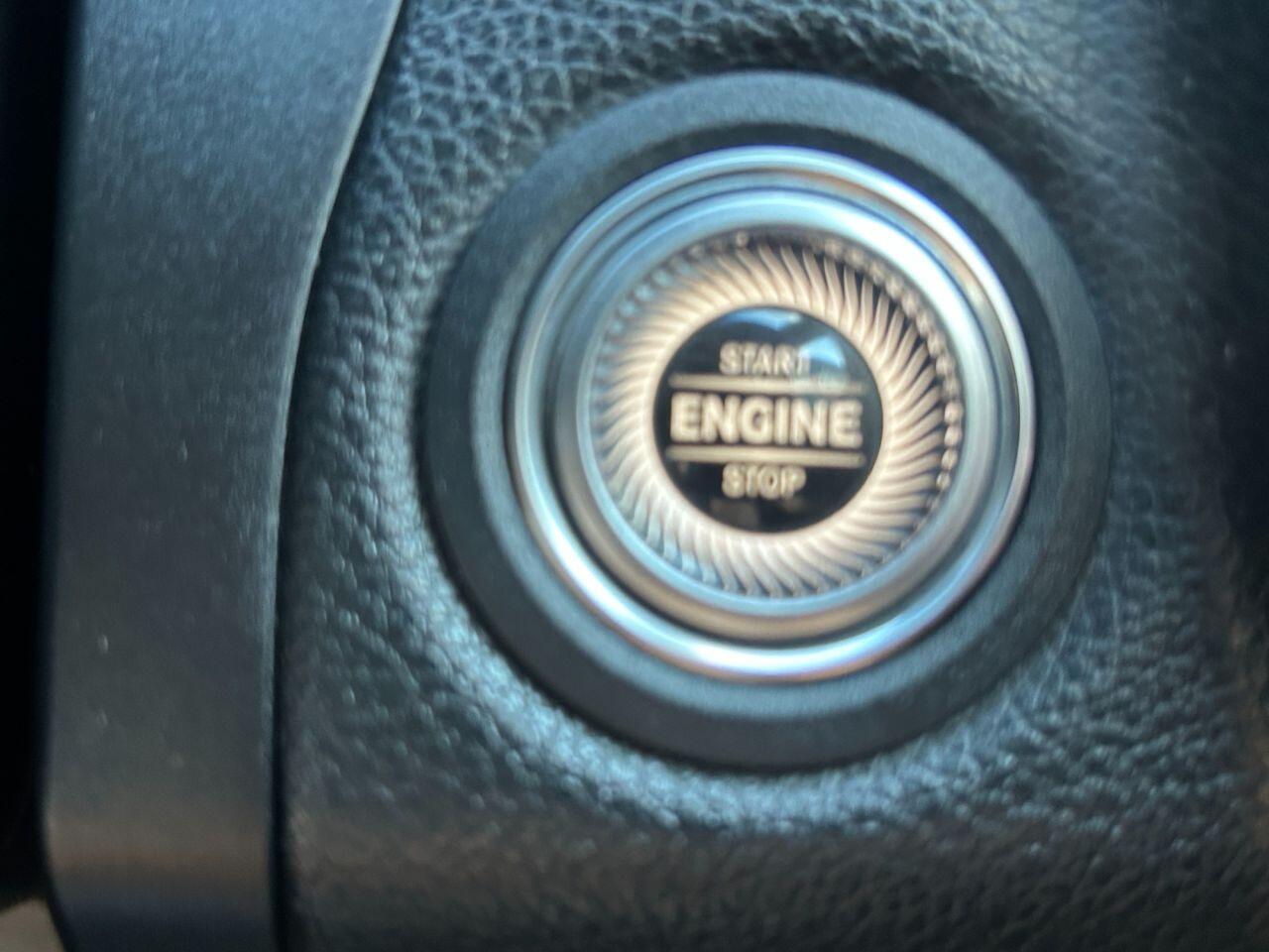 Mercedes-Benz C Class view 32