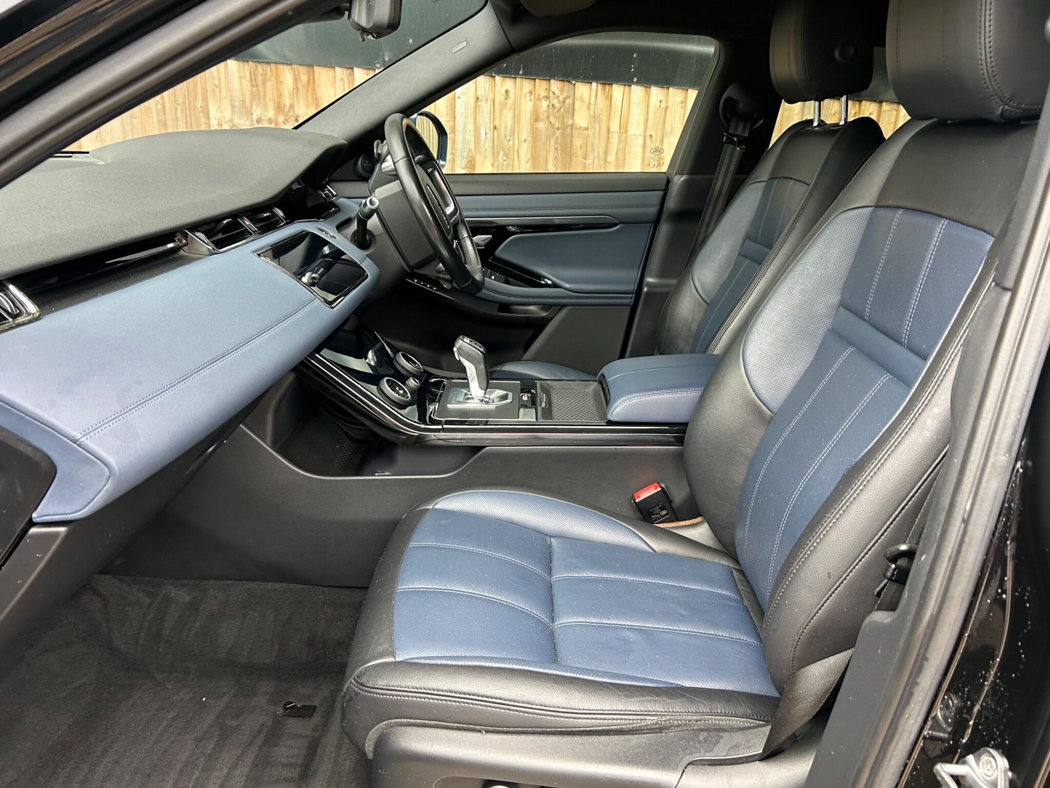 Land Rover Range Rover Evoque view 4