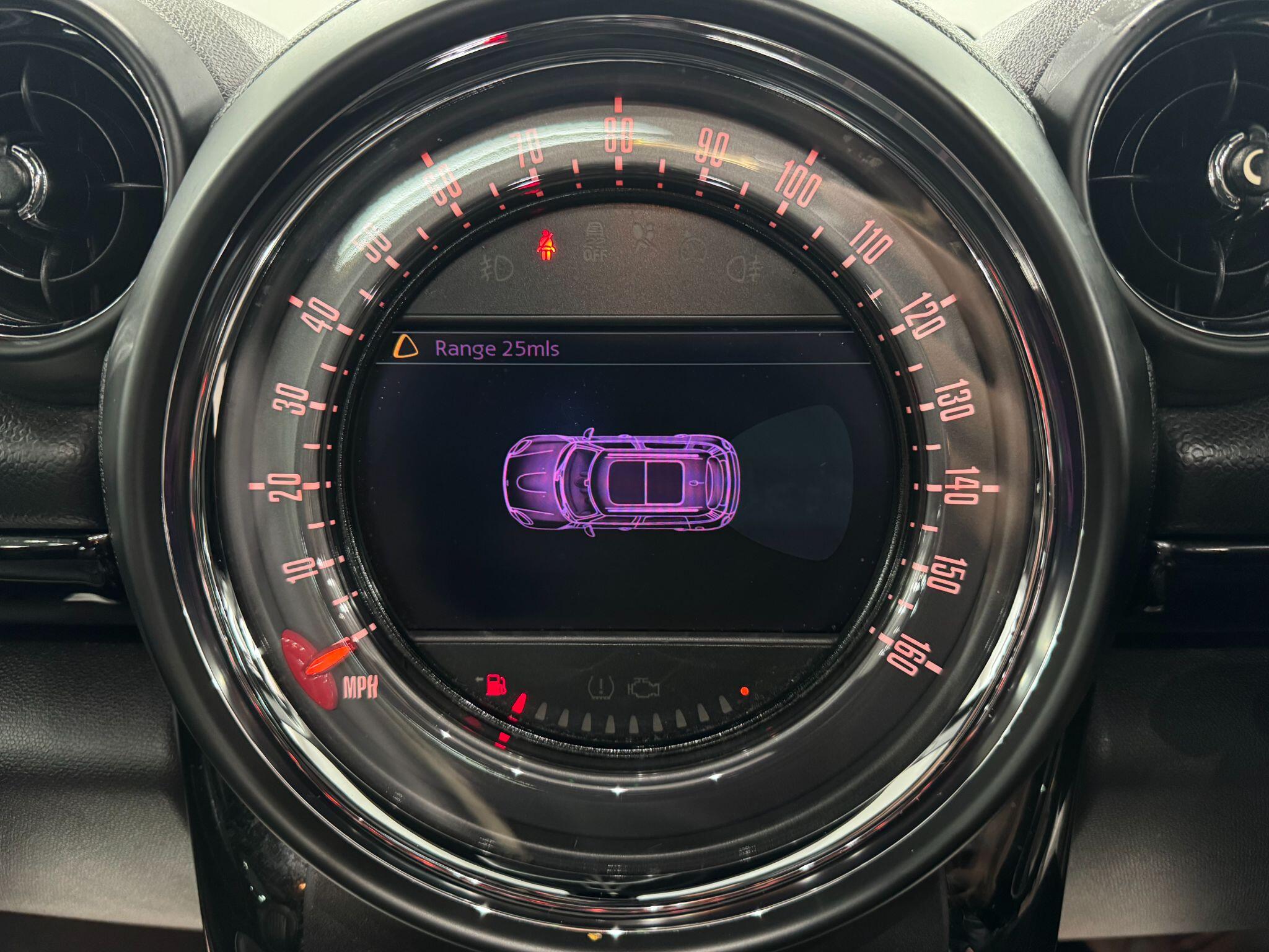 MINI Countryman view 35