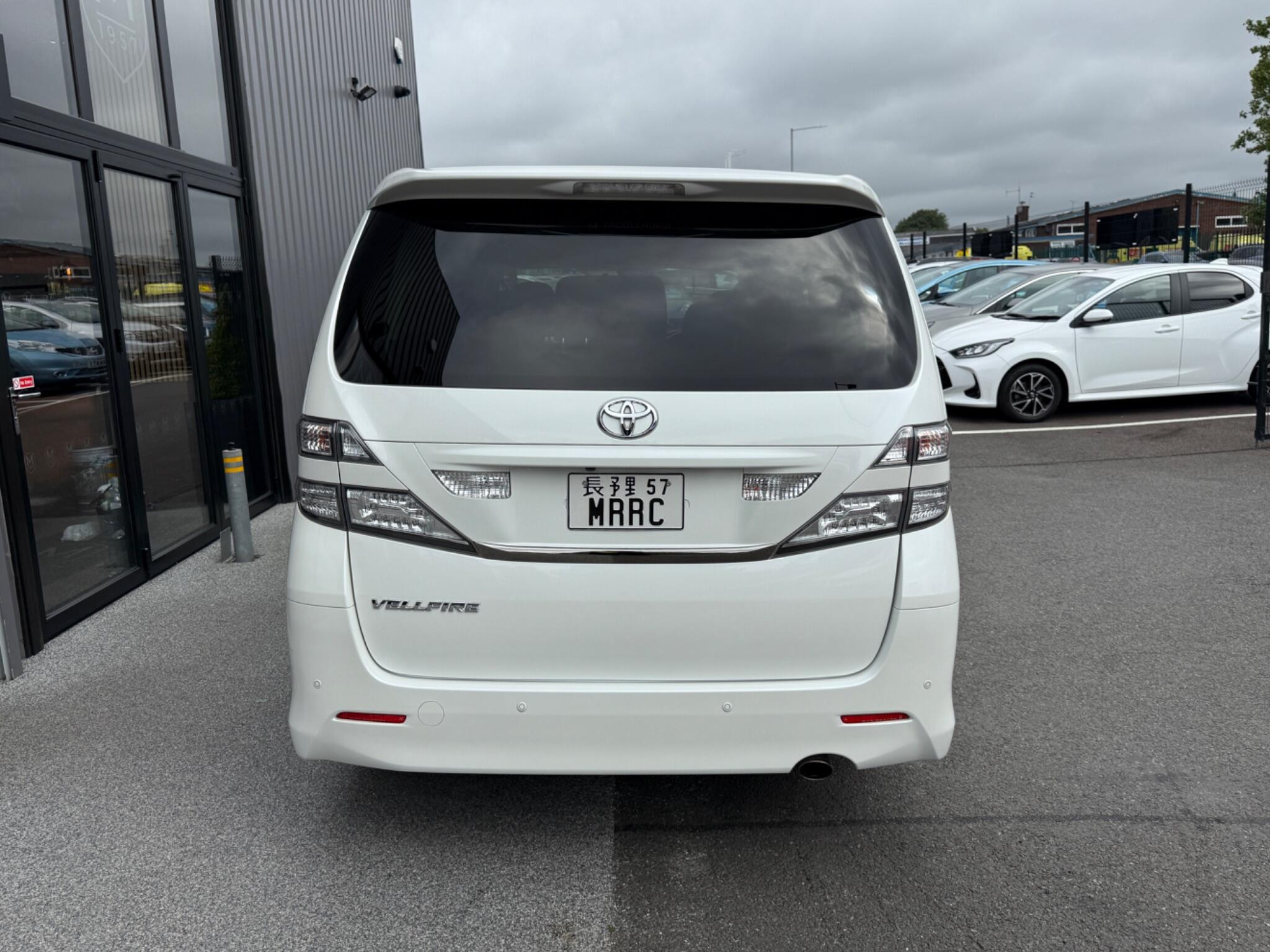 Toyota Vellfire view 21