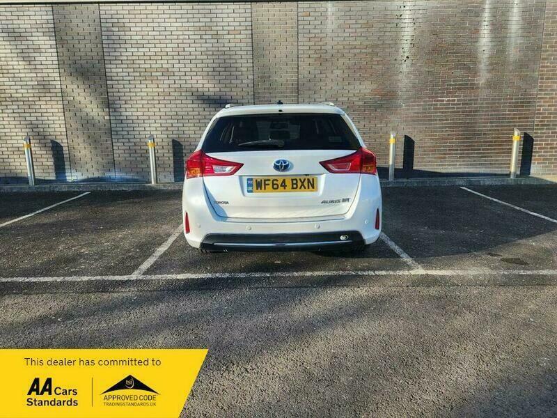 2014 Toyota Auris 1.8 VVT-h Excel Touring Sports CVT Euro 5 (s/s) 5dr • 104,000 miles image 4