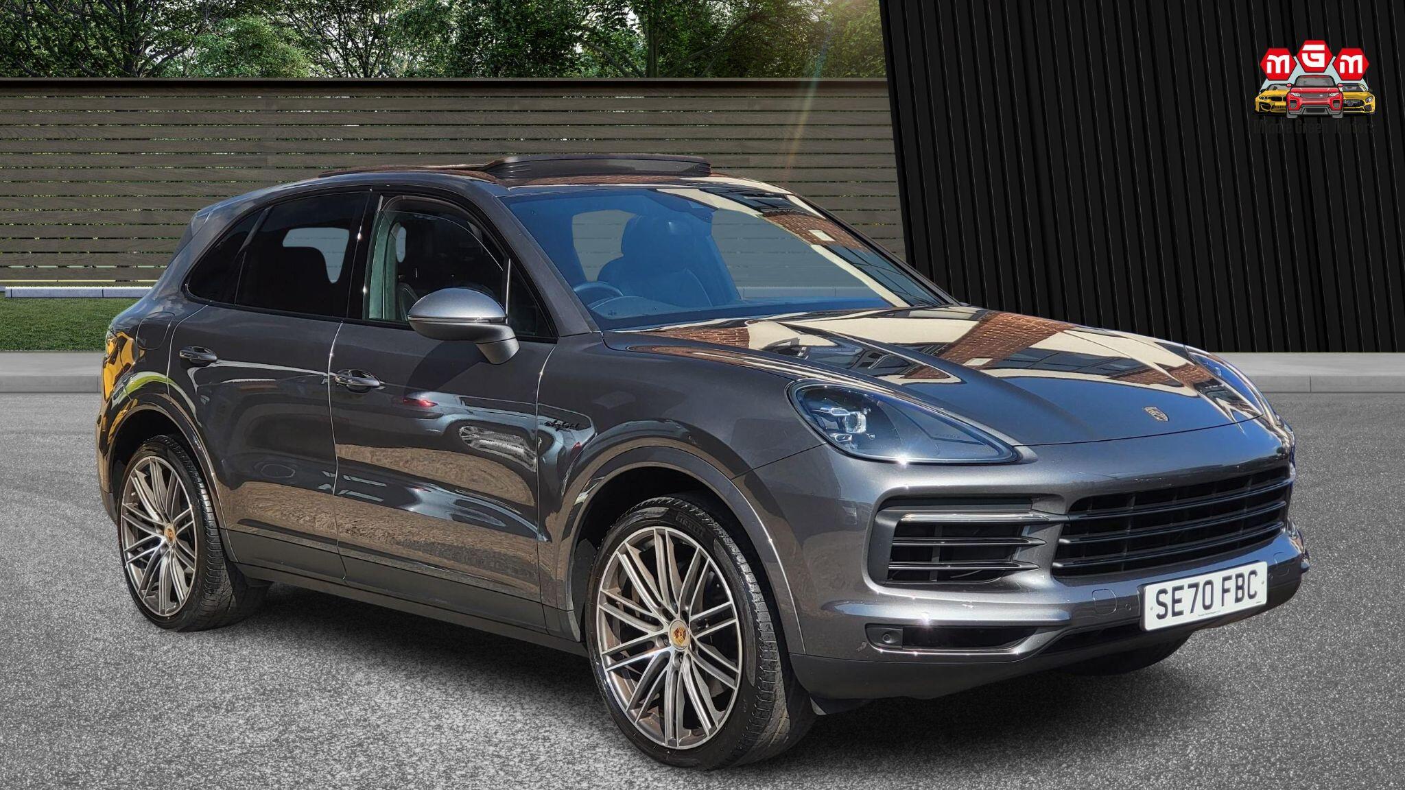 Porsche Cayenne view 23