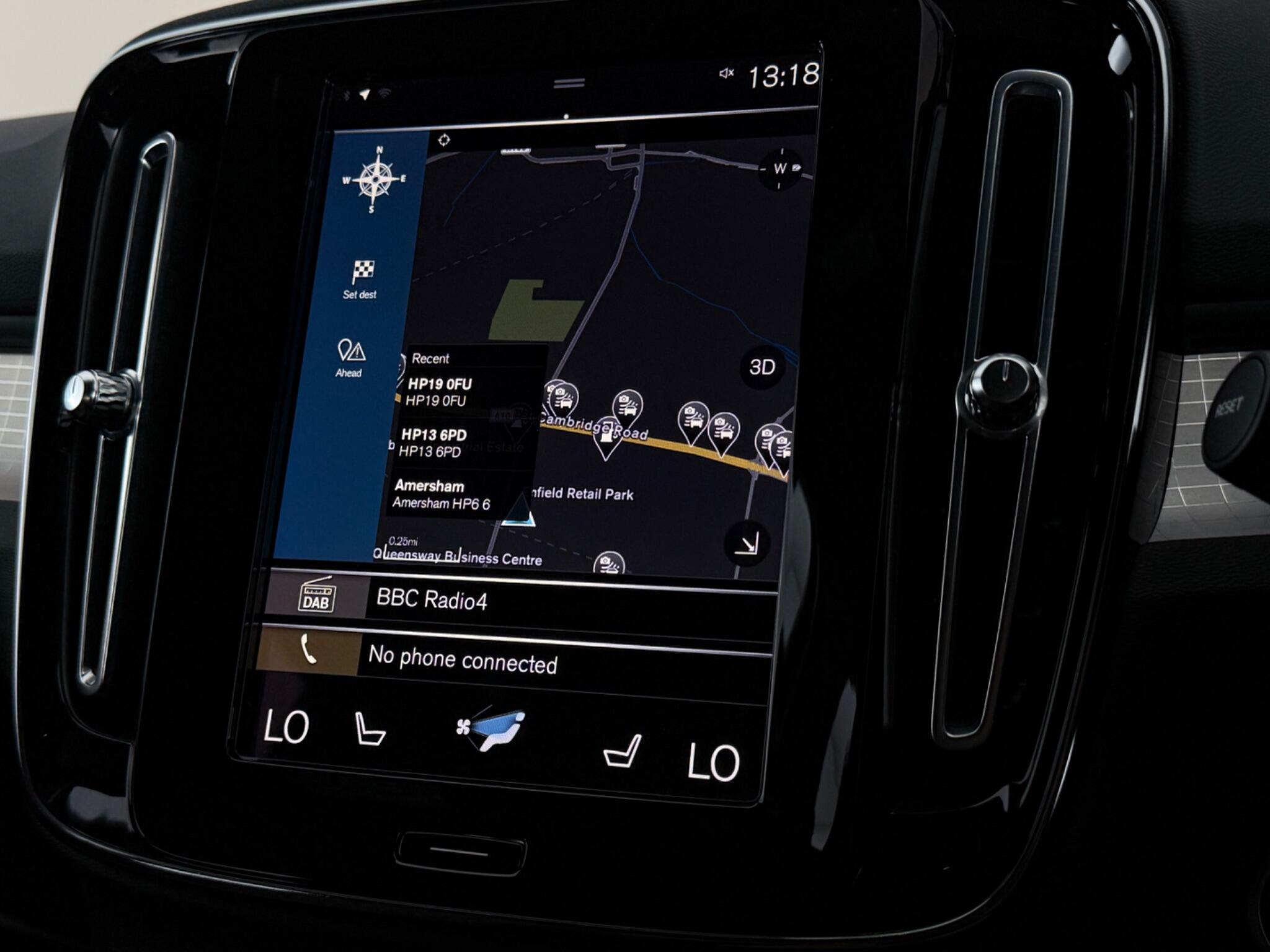 Volvo XC40 view 26