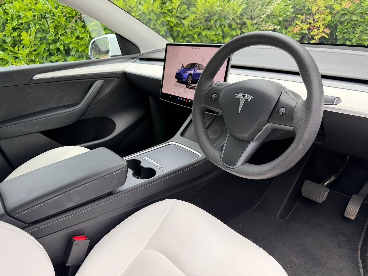 Tesla Model Y view 10
