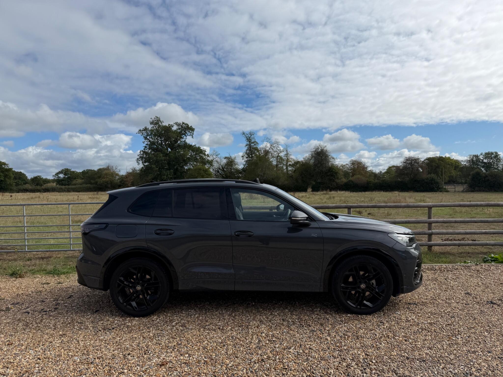 Volkswagen Tiguan view 9