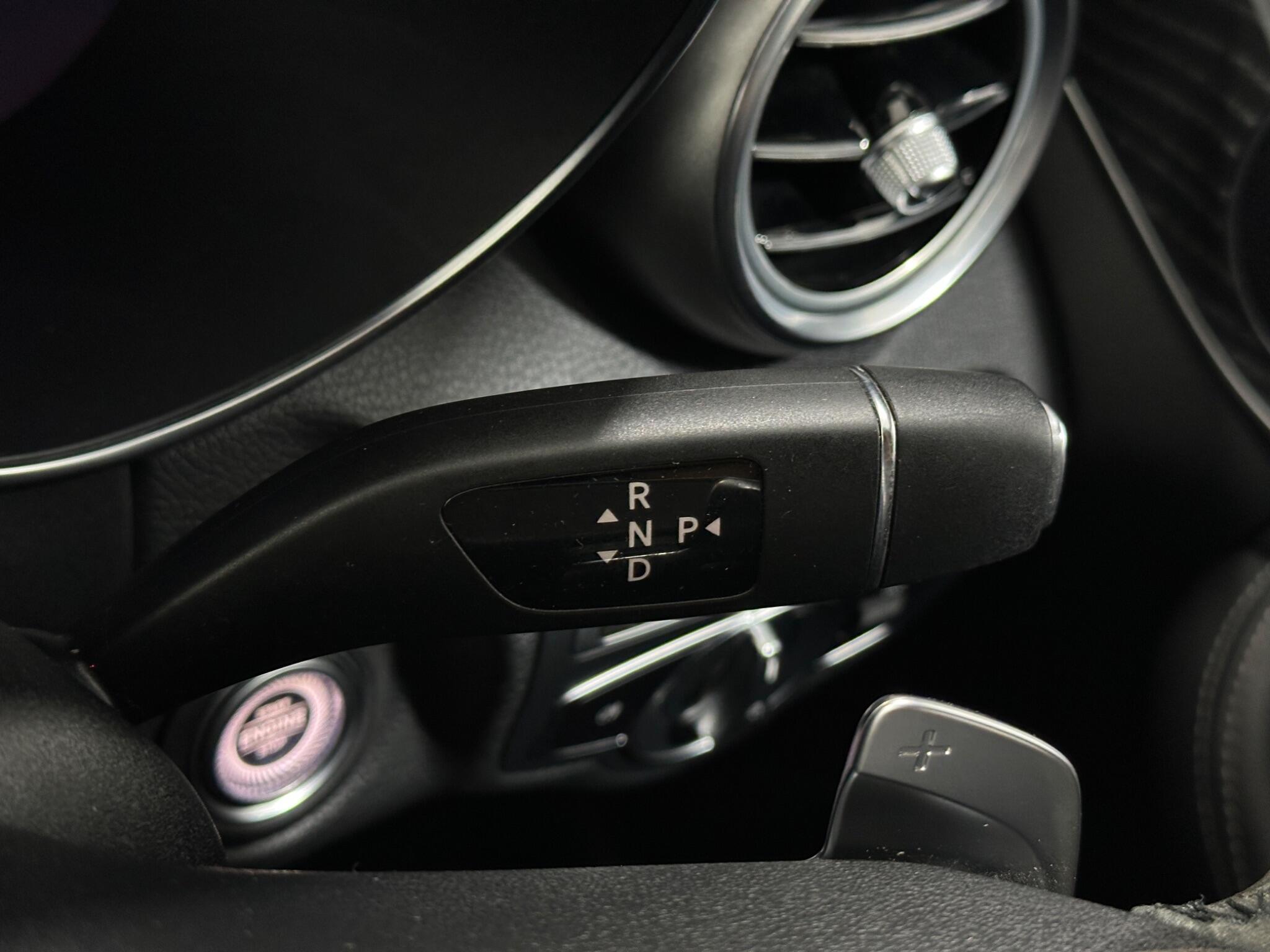 Mercedes-Benz C-Class view 17