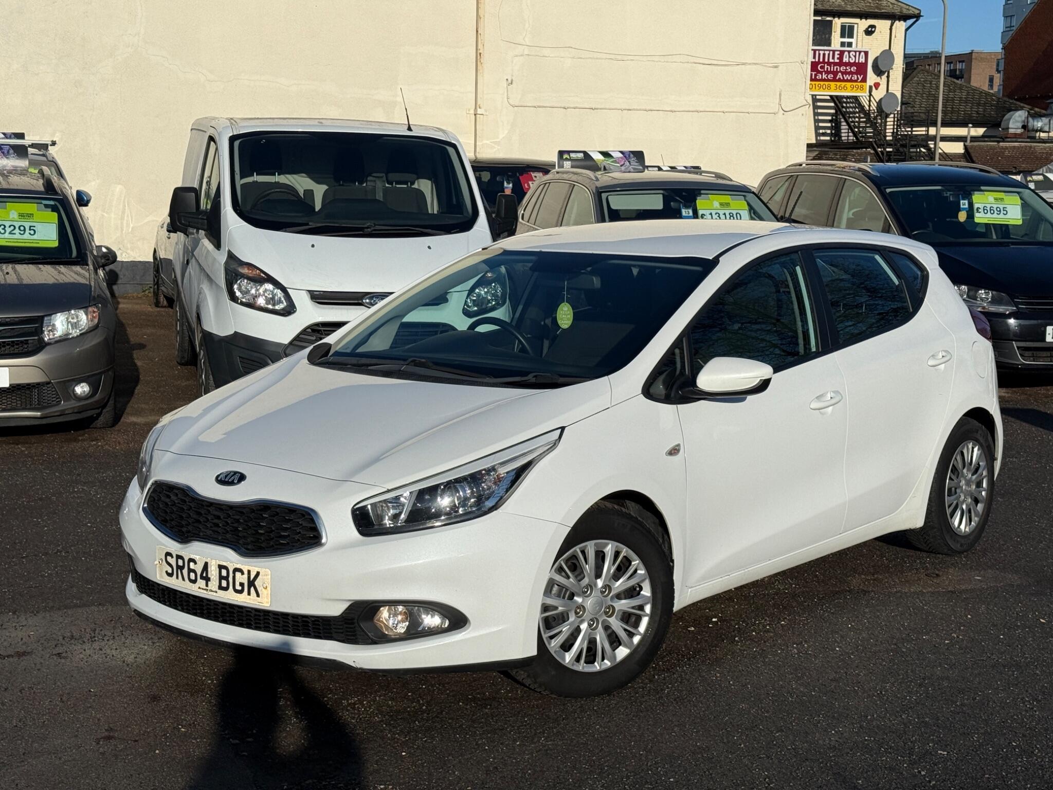 Kia Ceed - Image 10