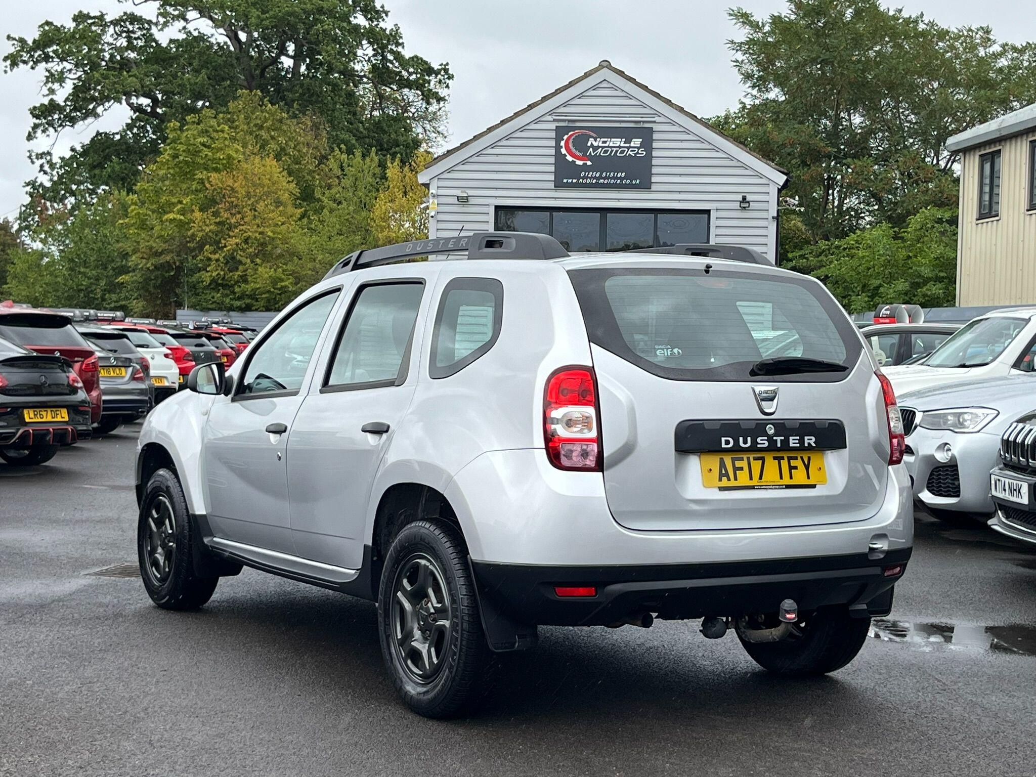 Dacia Duster view 5