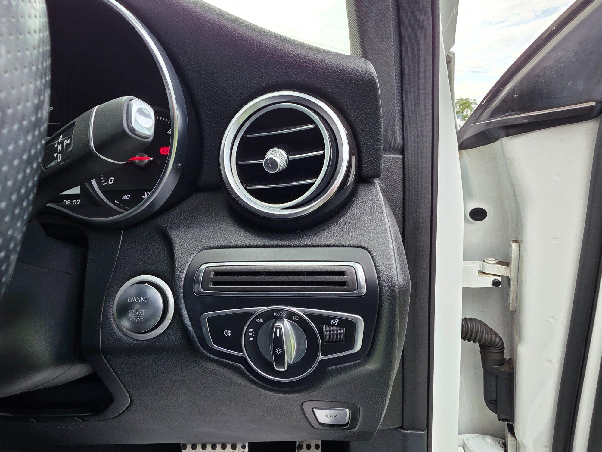 Mercedes-Benz GLC view 40