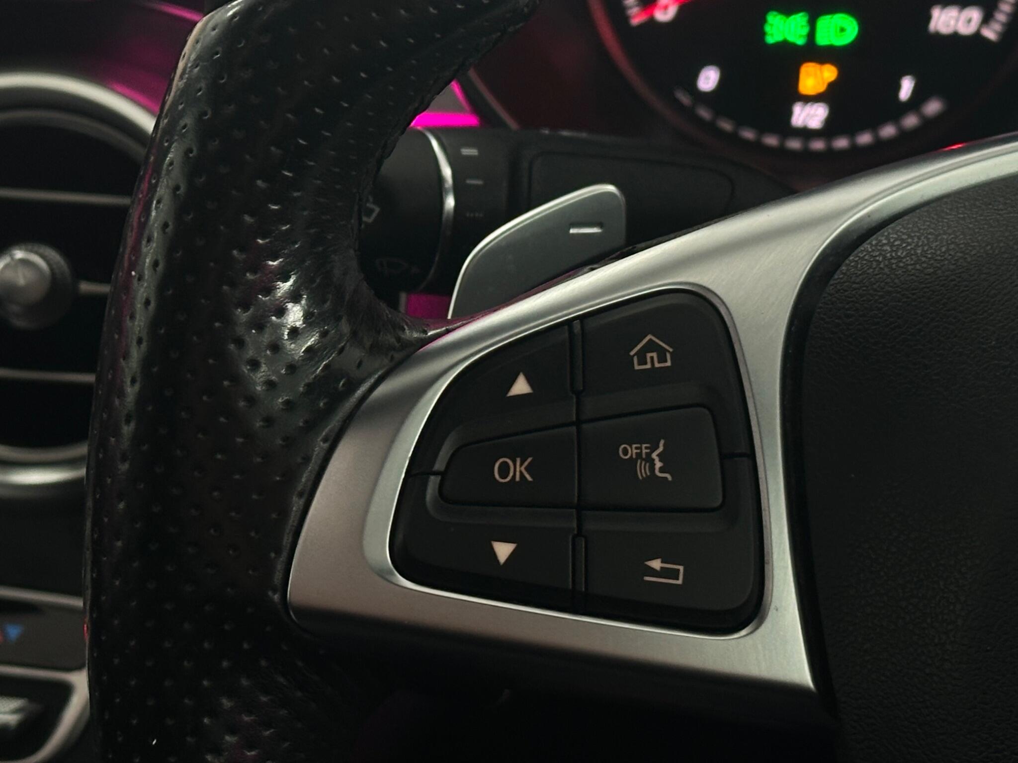 Mercedes-Benz C Class view 26