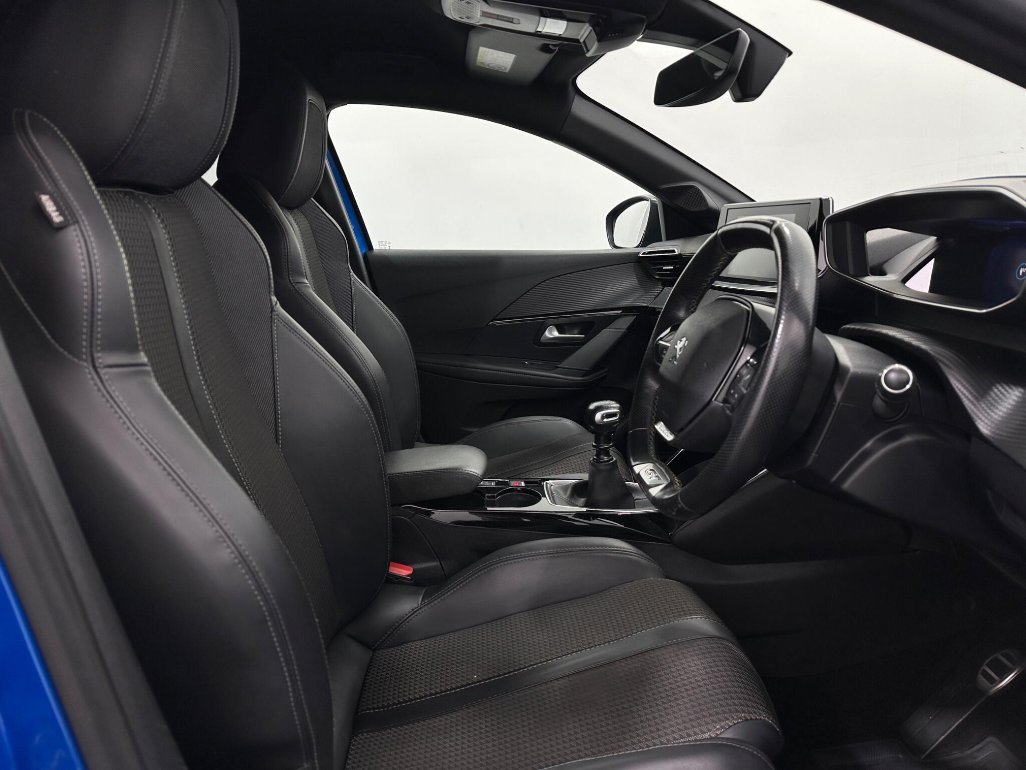 Peugeot 208 view 30