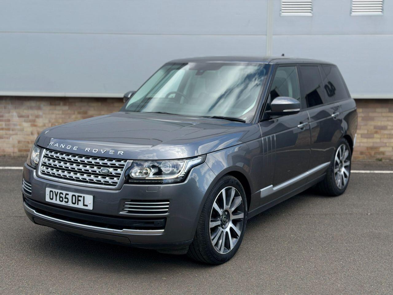 Land Rover Range Rover view 107