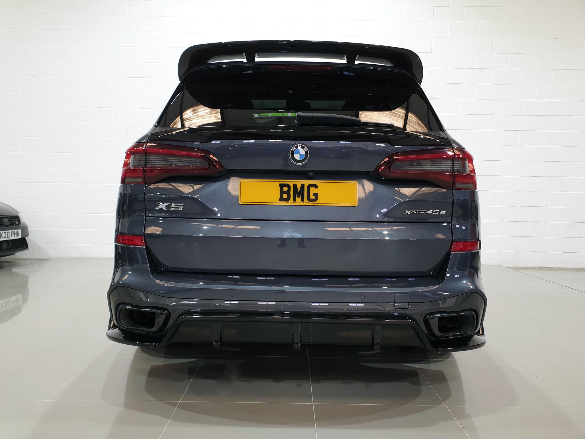 BMW X5 view 32